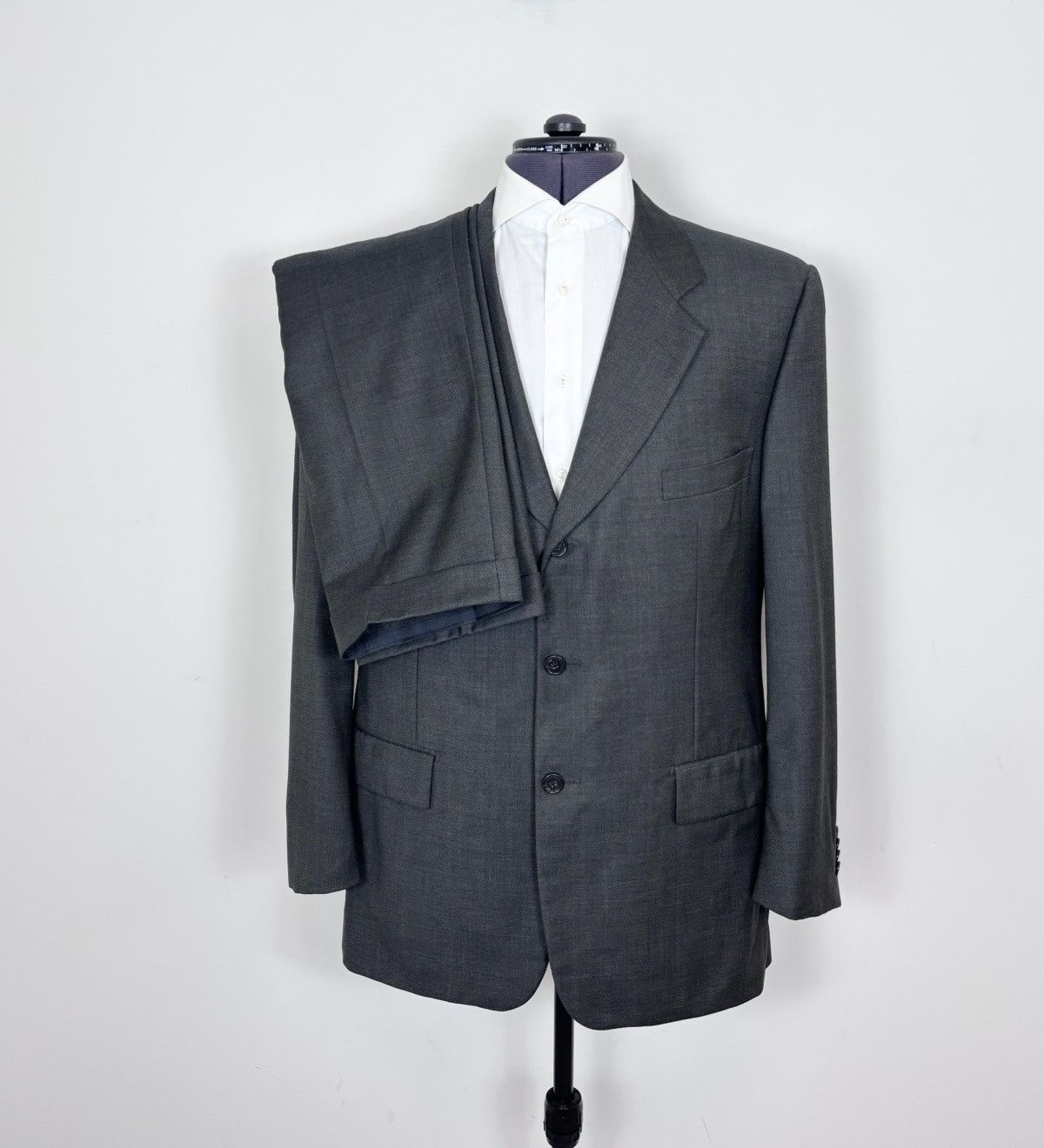 Corneliani Corneliani Men’s 2-Piece Grey Super 120s Wool Suit Size 42R - 1 Thumbnail