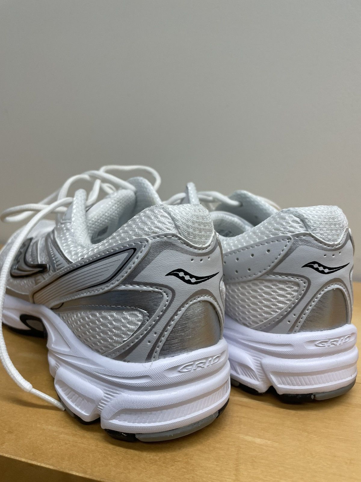 Saucony Saucony Low Top Sneakers Size US 10.5 / EU 43-44 - 4 Thumbnail