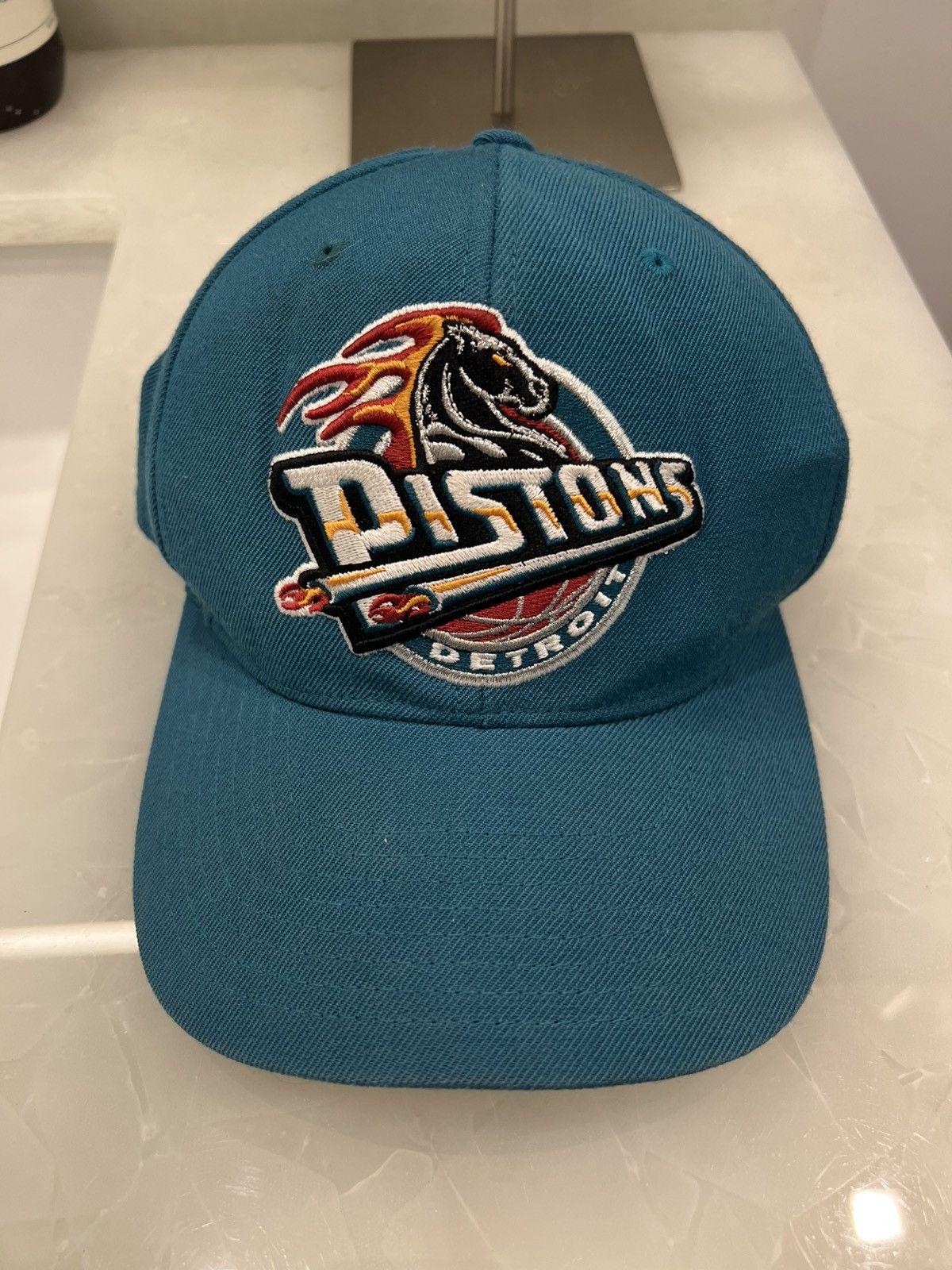 Mitchell & Ness Detroit Pistons Hat Size ONE SIZE - 1 Thumbnail