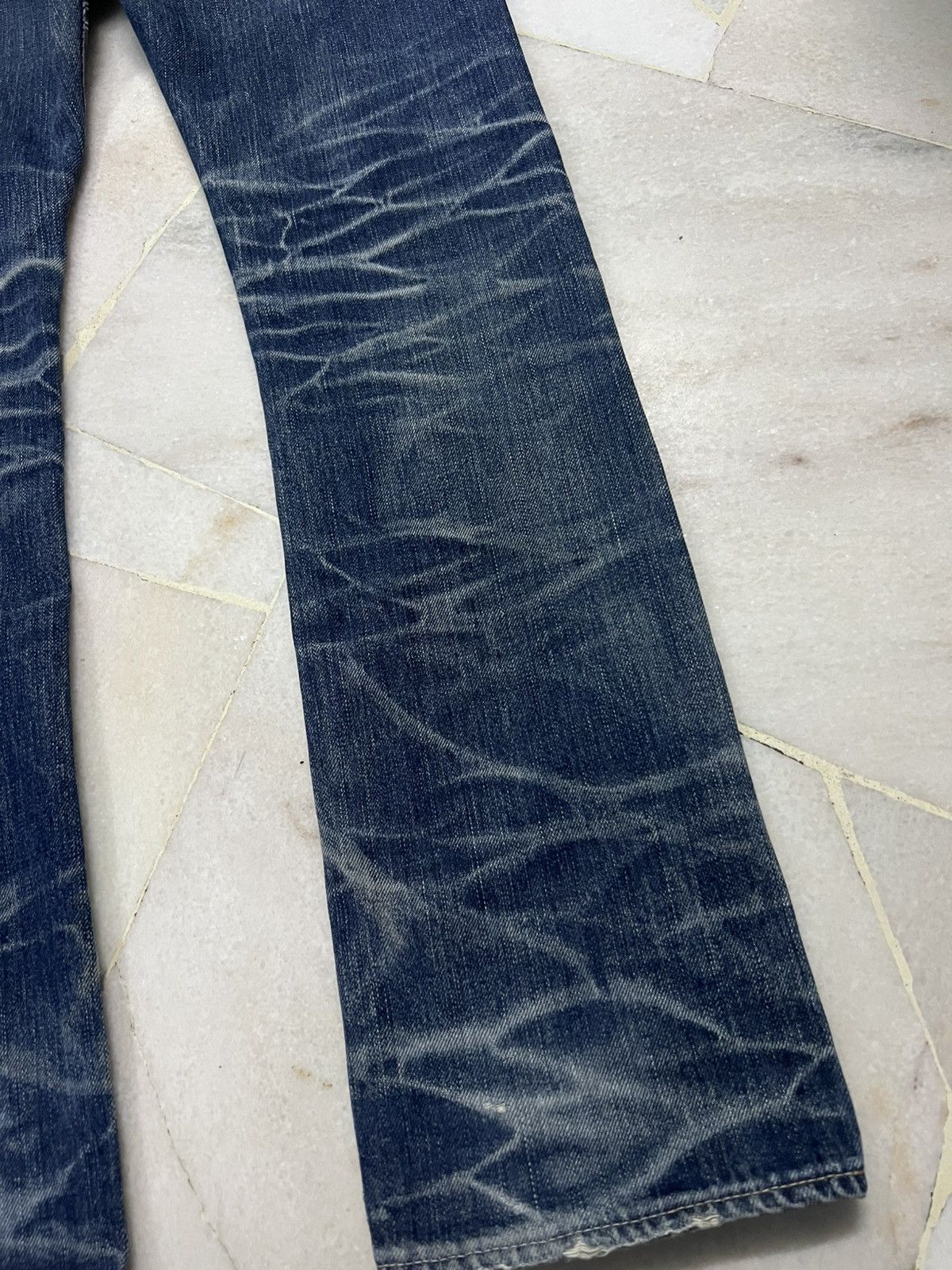 Japanese Brand Vintage Kuro Graphite Distressed Selvedge Jean Japan Size US 30 / EU 46 - 15 Thumbnail