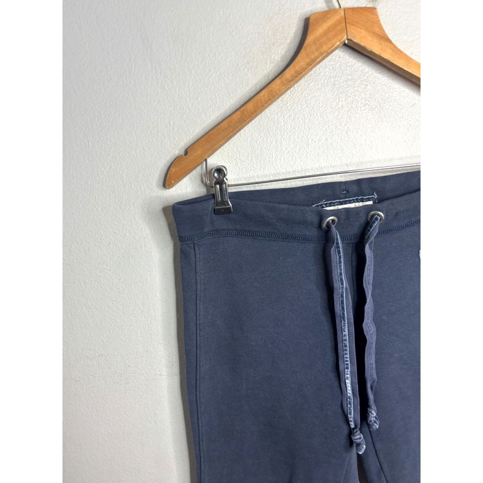 American Eagle Outfitters American Eagle Outfitters Pants Womens Y2K Baggy Logo Sweatpants Blue Small Size 28" / US 6 / IT 42 - 2 Thumbnail