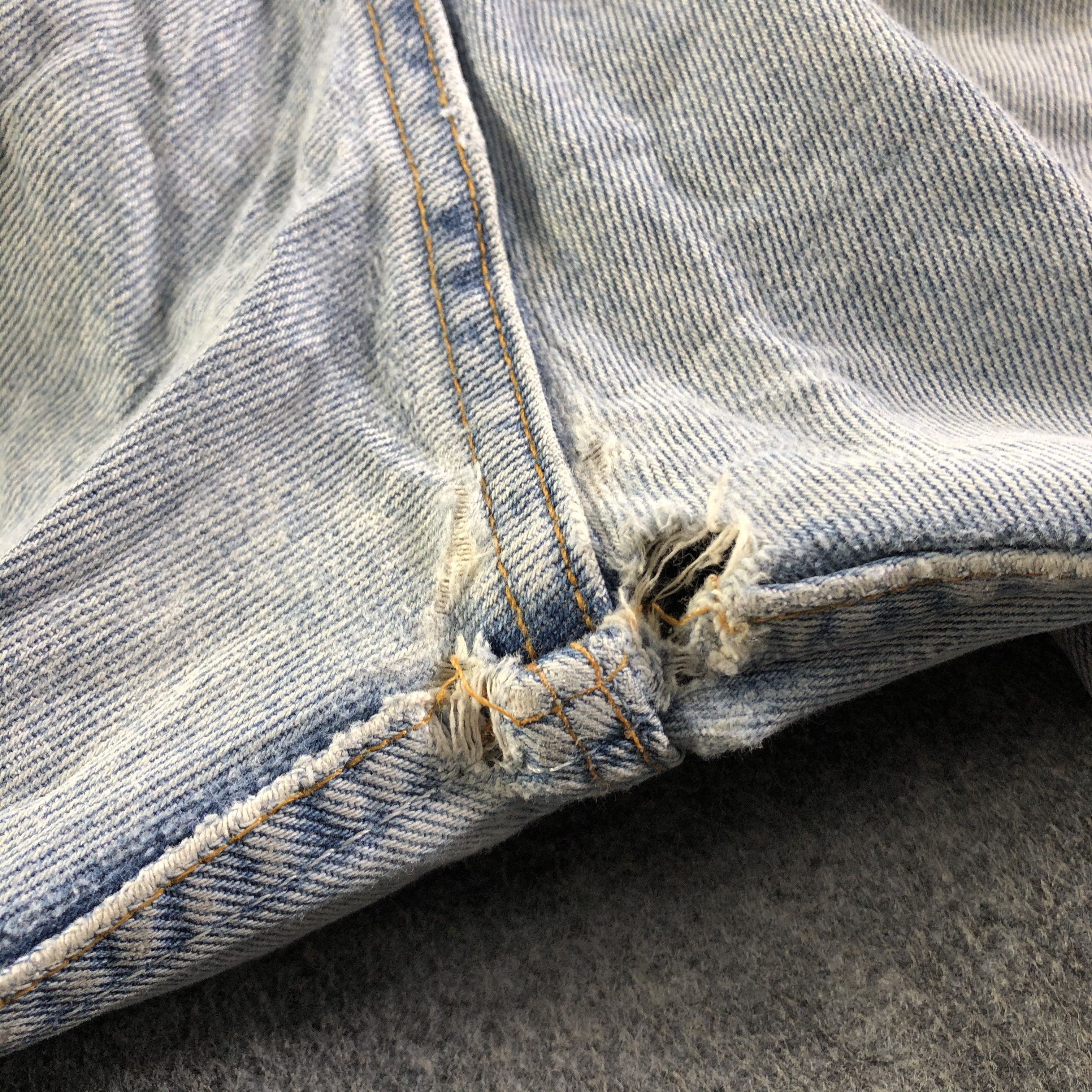 Levi's Vintage Light Wash Levis 501 Jeans-J3596 Size US 31 - 7 Thumbnail