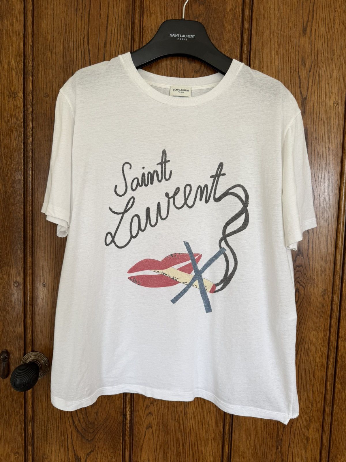 Saint Laurent Paris Saint Laurent no smoking lips logo t shirt
