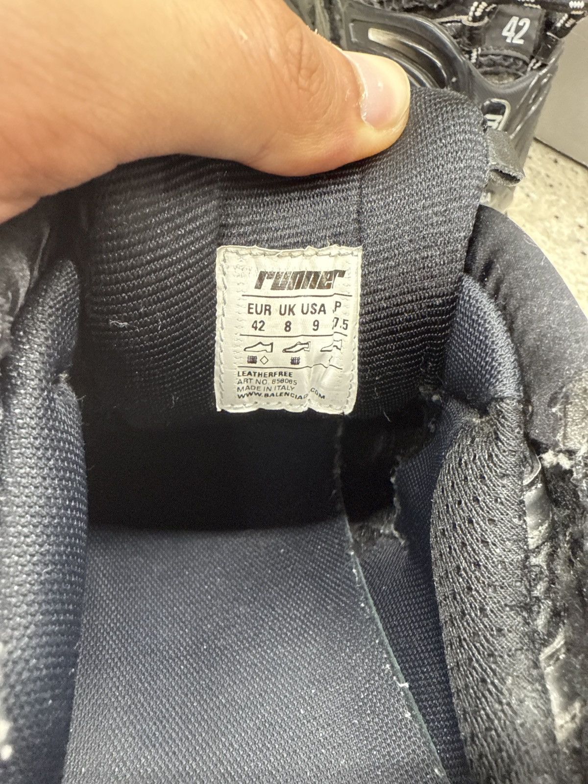 Balenciaga Balenciaga Black Track Runners Size US 9 / EU 42 - 7 Thumbnail