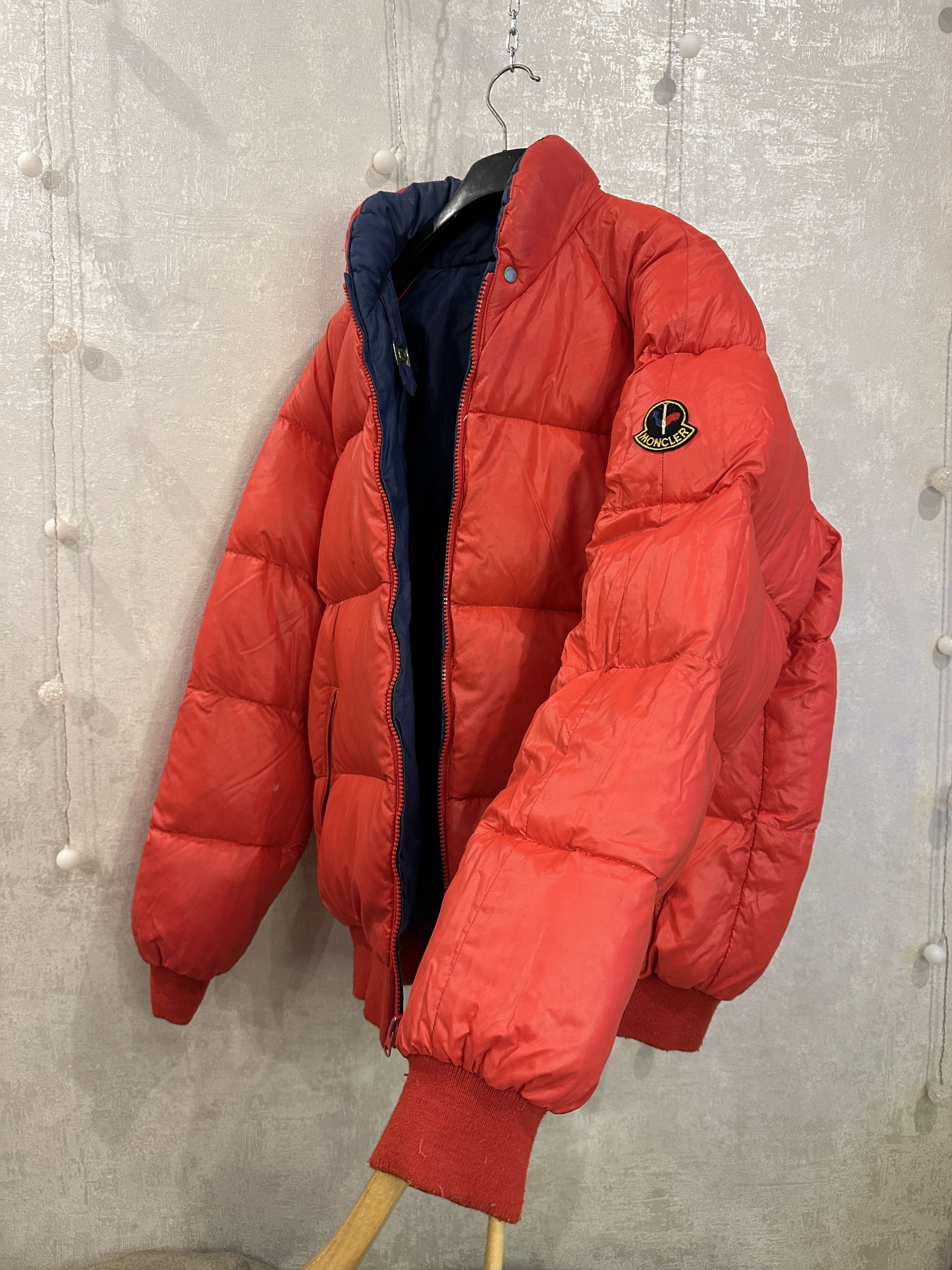 Moncler Moncler Vintage Red/Blue Puffer Reversible Jacket Size M Size US M / EU 48-50 / 2 - 10 Thumbnail