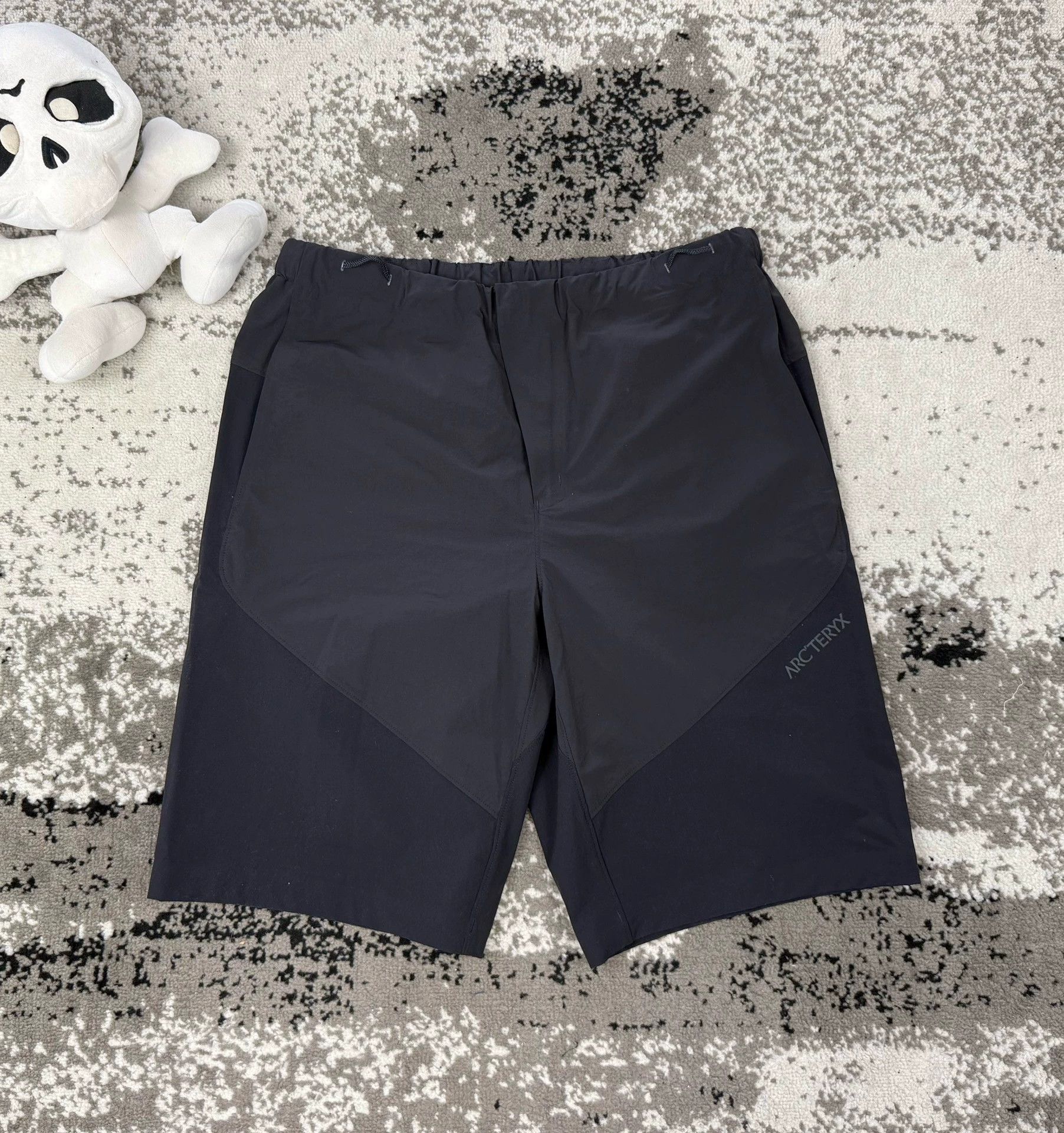 Arc'teryx ARC'TERYX SYSTEM_A PALTZ color blocked shorts M Size US 32 / EU 48 - 1 Thumbnail