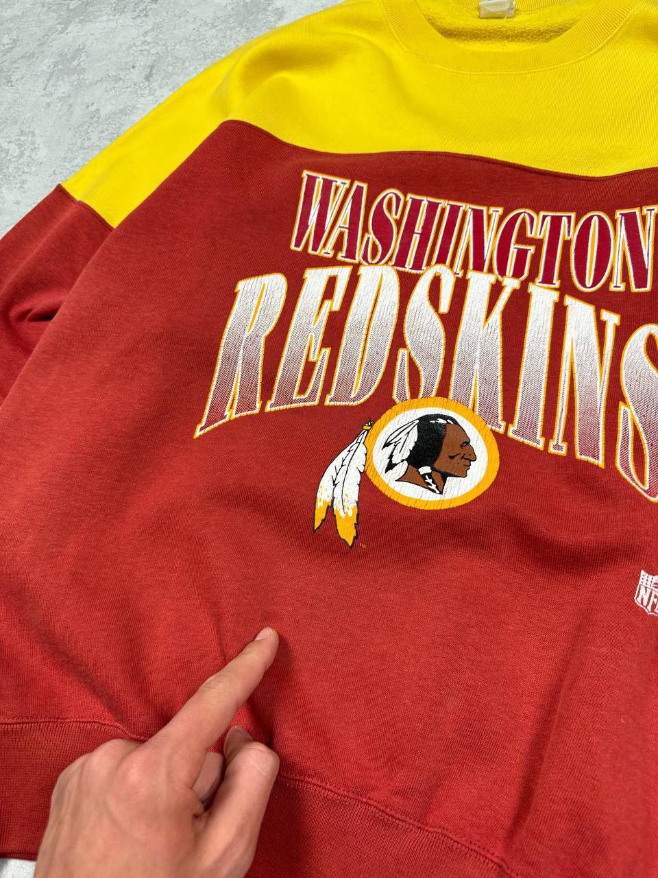 Champion Vintage 80’s Champion Washington Redskins Sweatshirt Size M Size US M / EU 48-50 / 2 - 13 Thumbnail