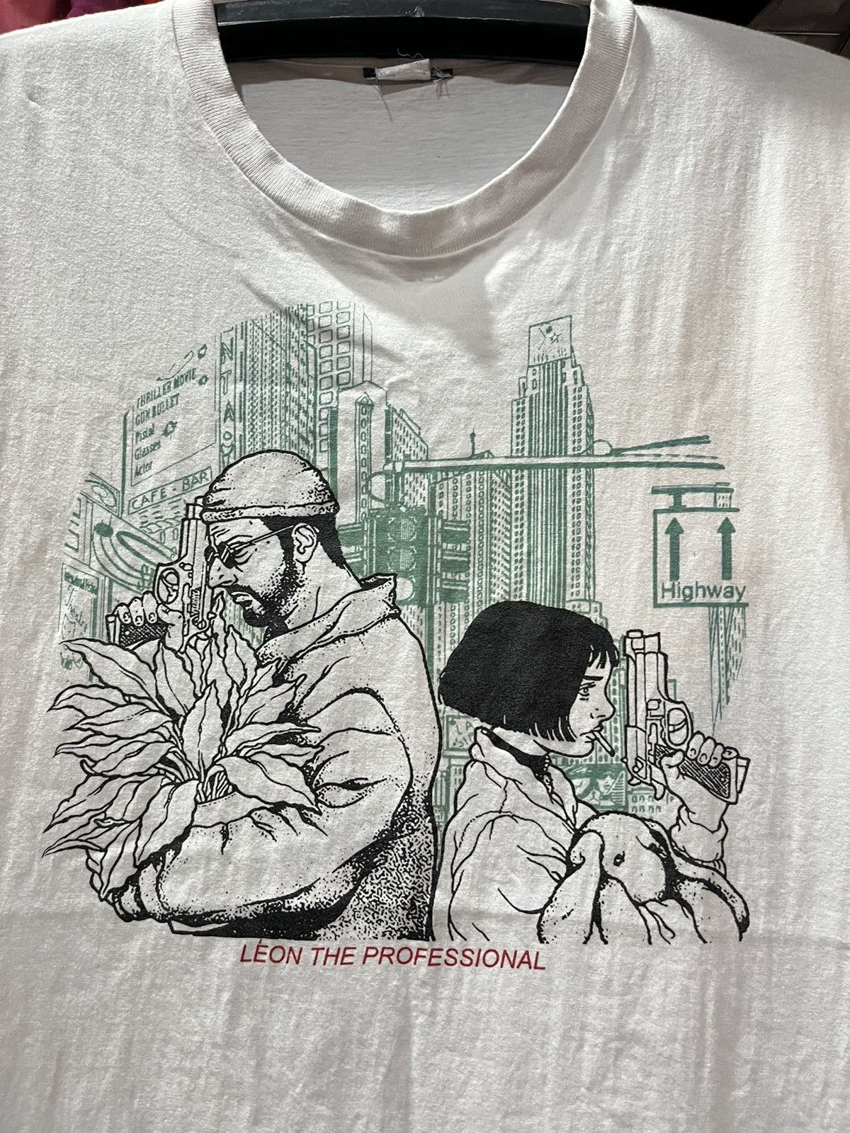 Vintage Léon The Professional Luc Besson Movie Tee Size US L / EU 52-54 / 3 - 2 Thumbnail