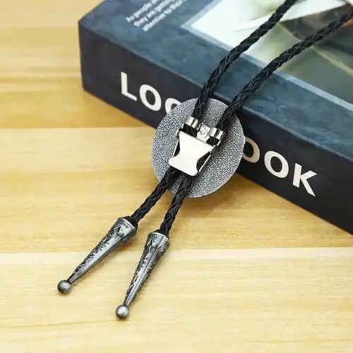 Cowboy Equipment × Vintage Vintage Oval Horse Head Leather Cord Bolo Tie Size ONE SIZE - 3 Thumbnail