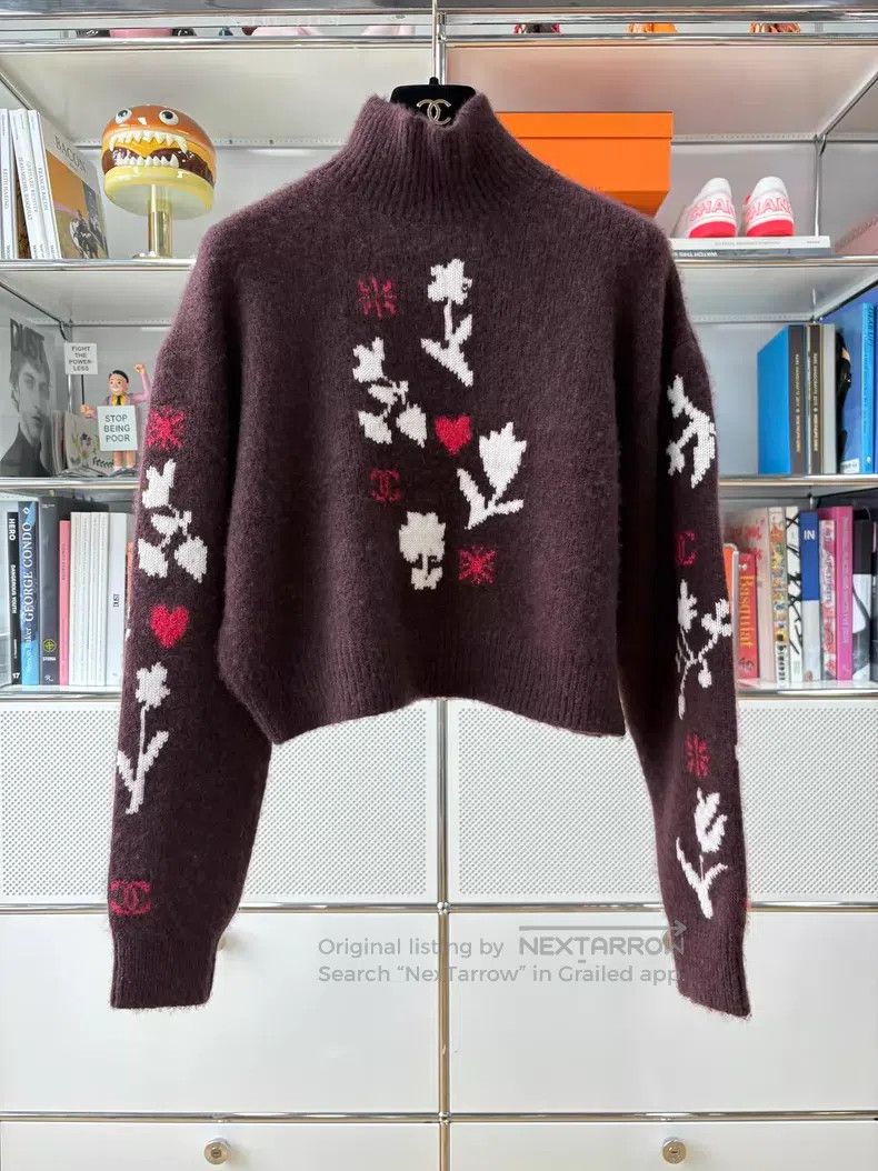 Chanel Chanel 24N Ski Series Sauce Purple Flower Cashmere Mulberr Size S / US 4 / IT 40 - 1 Thumbnail