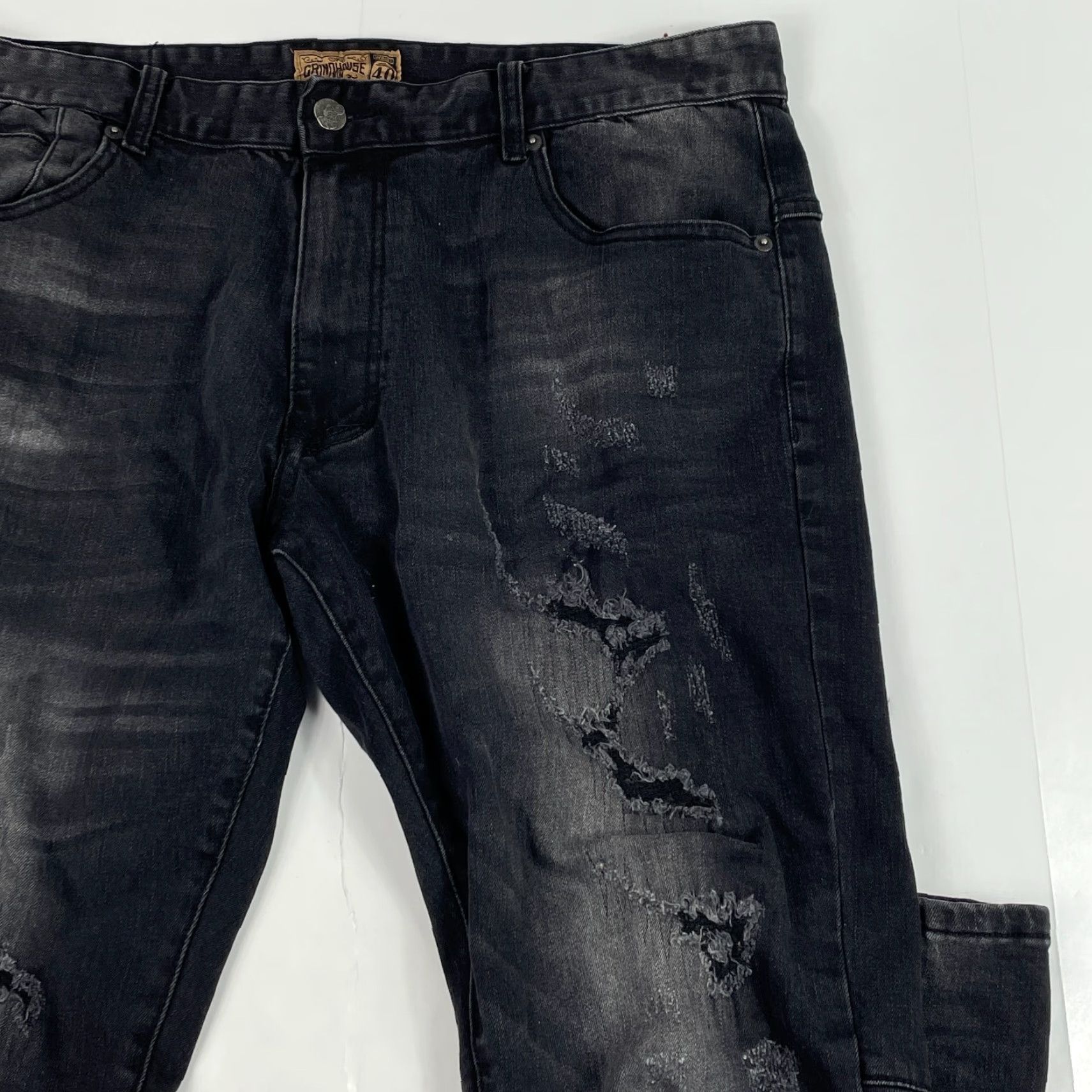 Vintage Grindhouse Jeans Men 40 x 33 Black Slim Straight Dark Wash Denim Distressed 5-Pocket Logo Embroidered Streetwear Biker Size US 40 / EU 56 - 3 Thumbnail