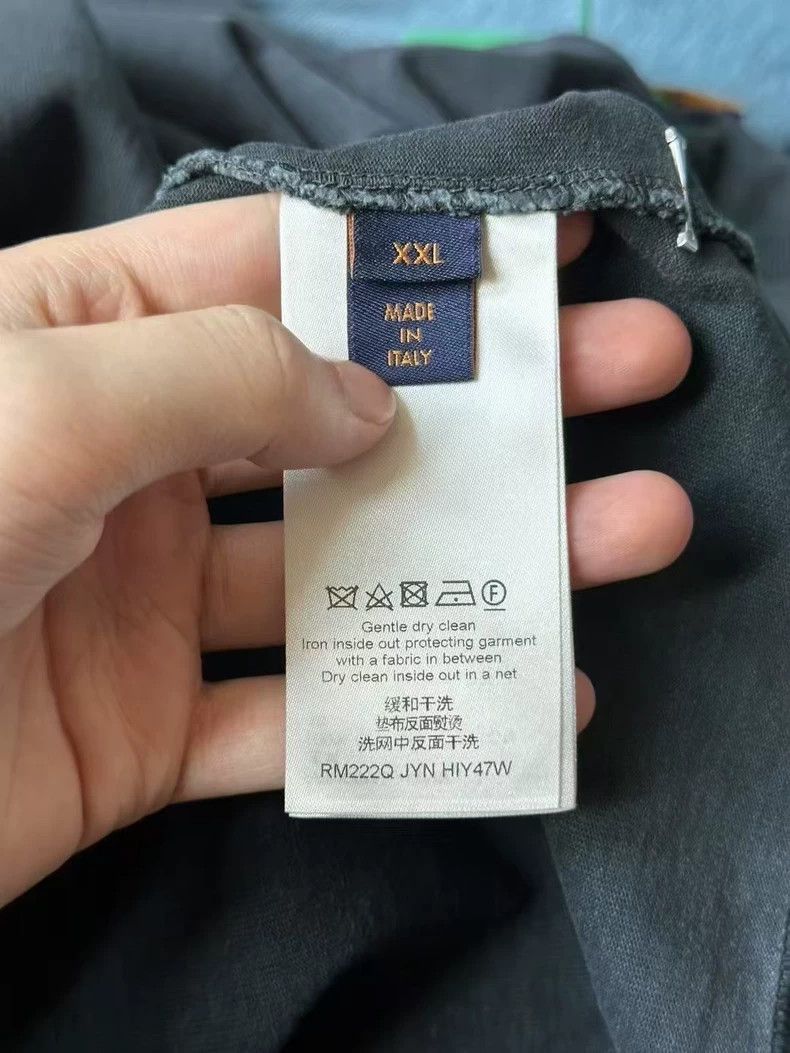 Louis Vuitton Louis Vuitton Louis Vuitton Short Sleeve T-Shirt in Gray-2 Size US L / EU 52-54 / 3 - 6 Thumbnail