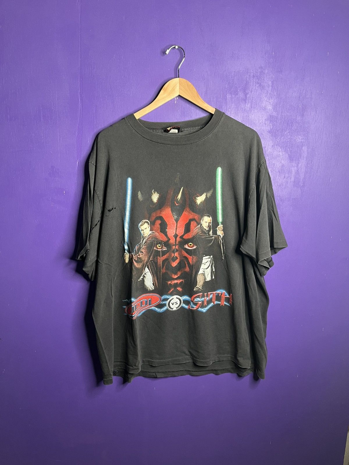 Vintage 90s Star Wars episode Jedi vs sith t-shirt