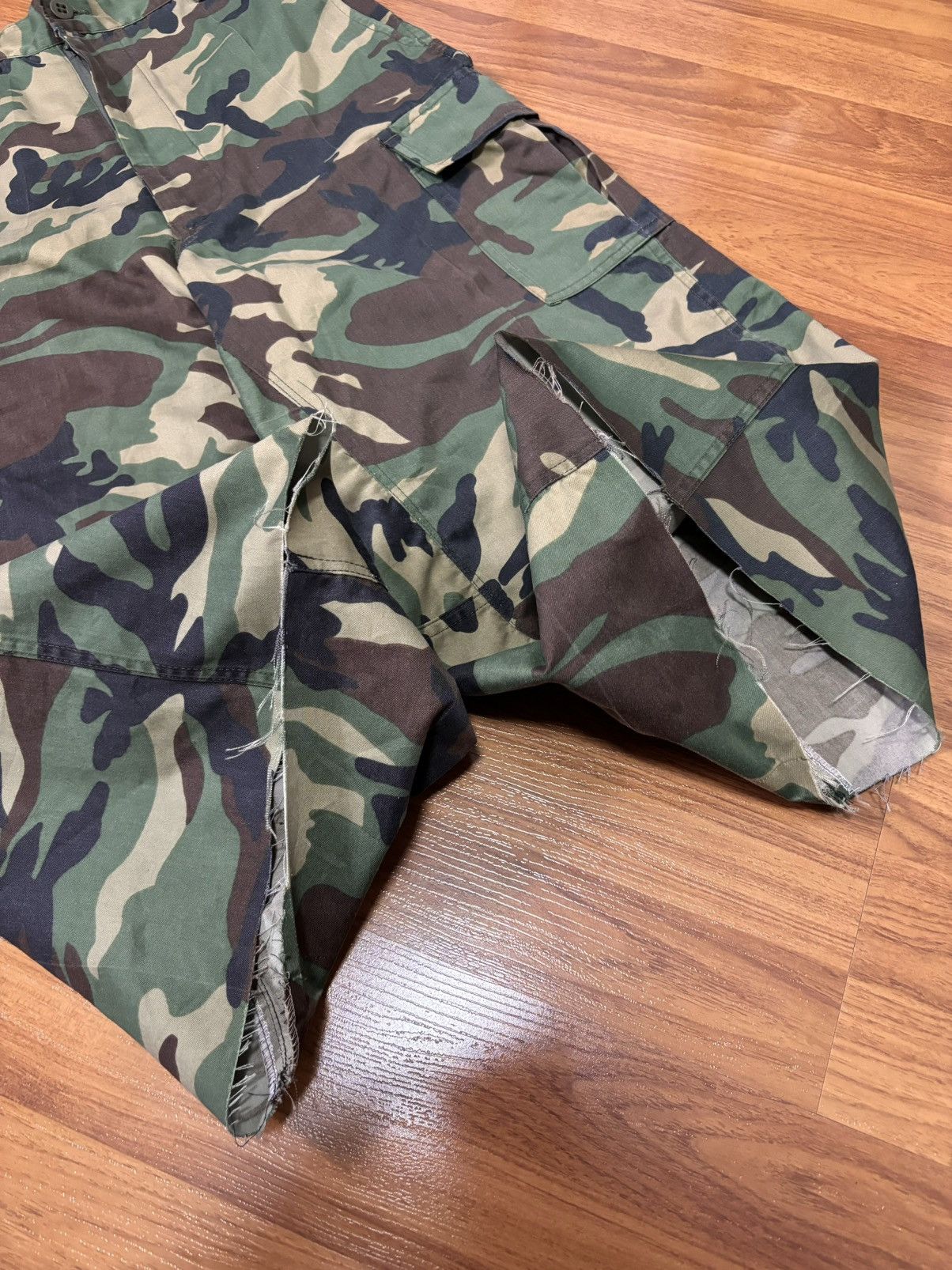 Vintage Vintage Military Camo Cargo Shorts Pants Size US 28 / EU 44 - 13 Thumbnail
