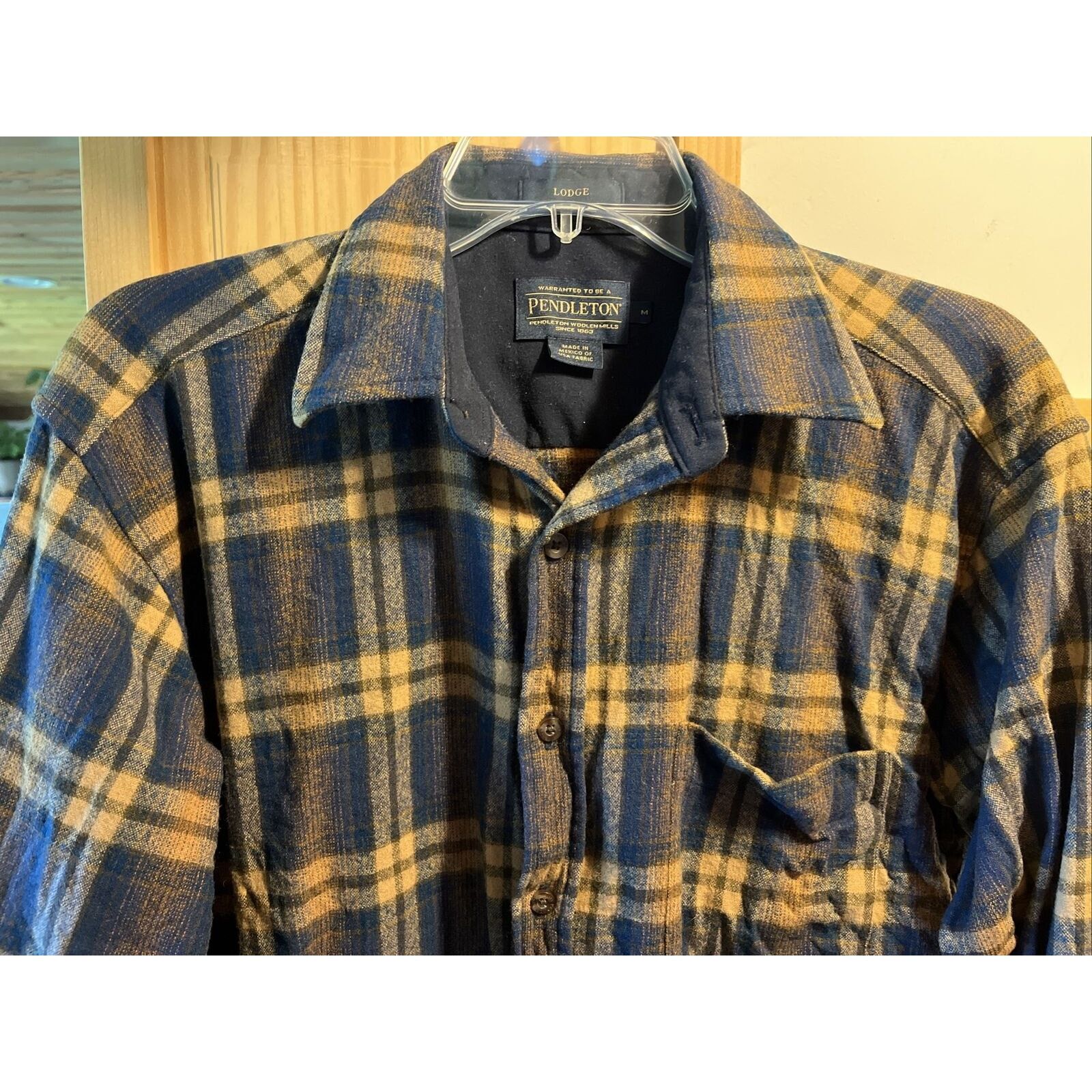 Pendleton Pendleton Lodge Mens M Wool Flannel Navy Yellow Plaid Shirt Size US M / EU 48-50 / 2 - 6 Thumbnail