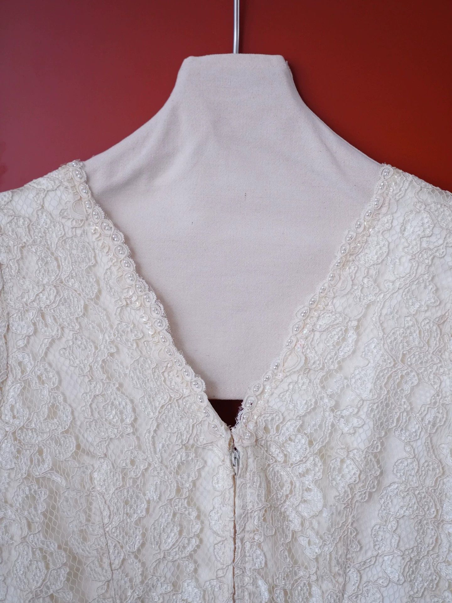 Vintage USA Vintage Cream Beaded Lace Bodycon Dress w/Shoulder Pads L Size L / US 10 / IT 46 - 7 Thumbnail