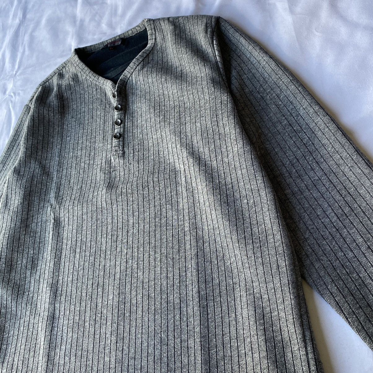 Issey Miyake × Japanese Brand Japanese Essential 90s Grunge Ribbed Button Up Henley Tees Size US L / EU 52-54 / 3 - 3 Thumbnail