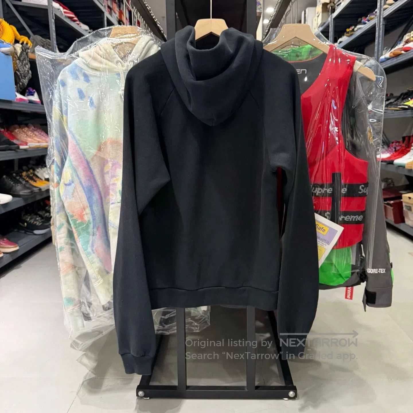 Balenciaga balenciaga red logo hoodie for men. Size US M / EU 48-50 / 2 - 2 Thumbnail