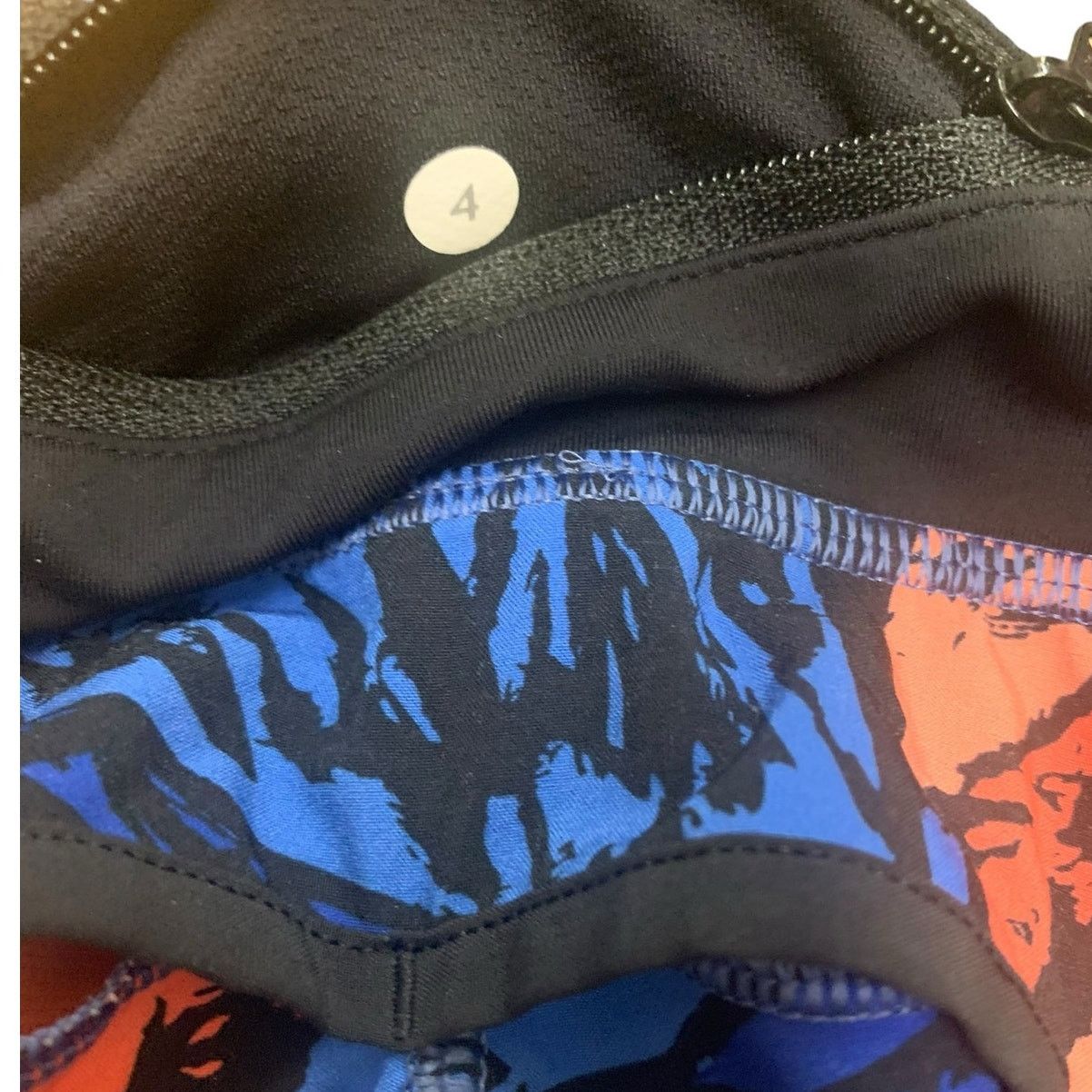 Lululemon Lululemon Speed Short Paint Storm Multi / Black SZ 4 Size 27" / US 4 / IT 40 - 6 Thumbnail