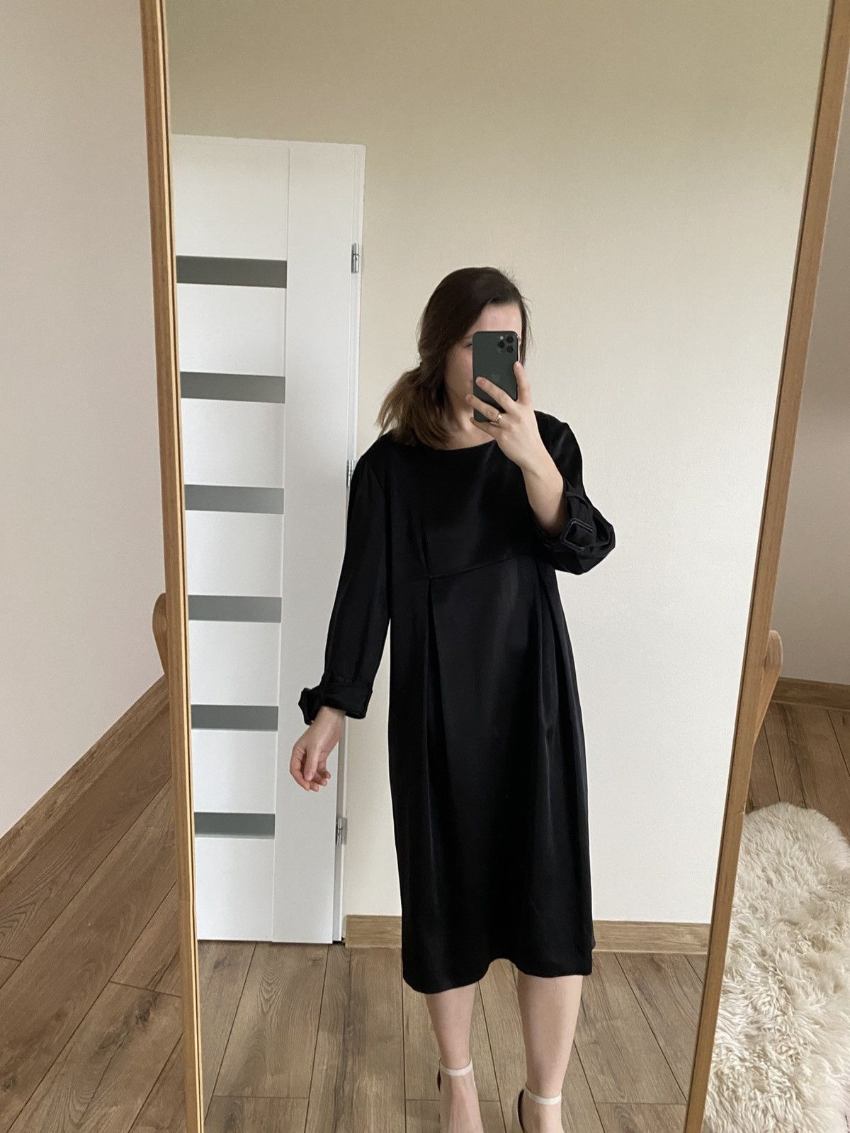Burberry Burberry midi dress black elegant London USA 12 classy Size L / US 10 / IT 46 - 1 Thumbnail