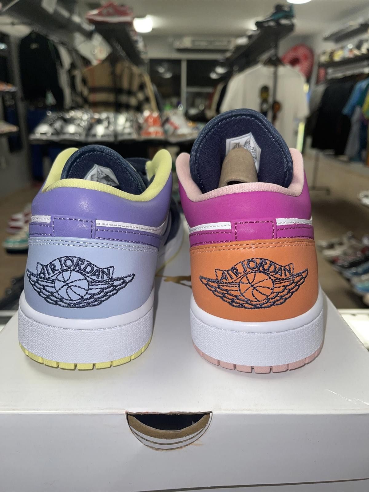 Jordan Brand AIR JORDAN 1 LOW SE Size 11/Men's 9.5 Thunder Blue/White Size US 11 / IT 41 - 4 Thumbnail