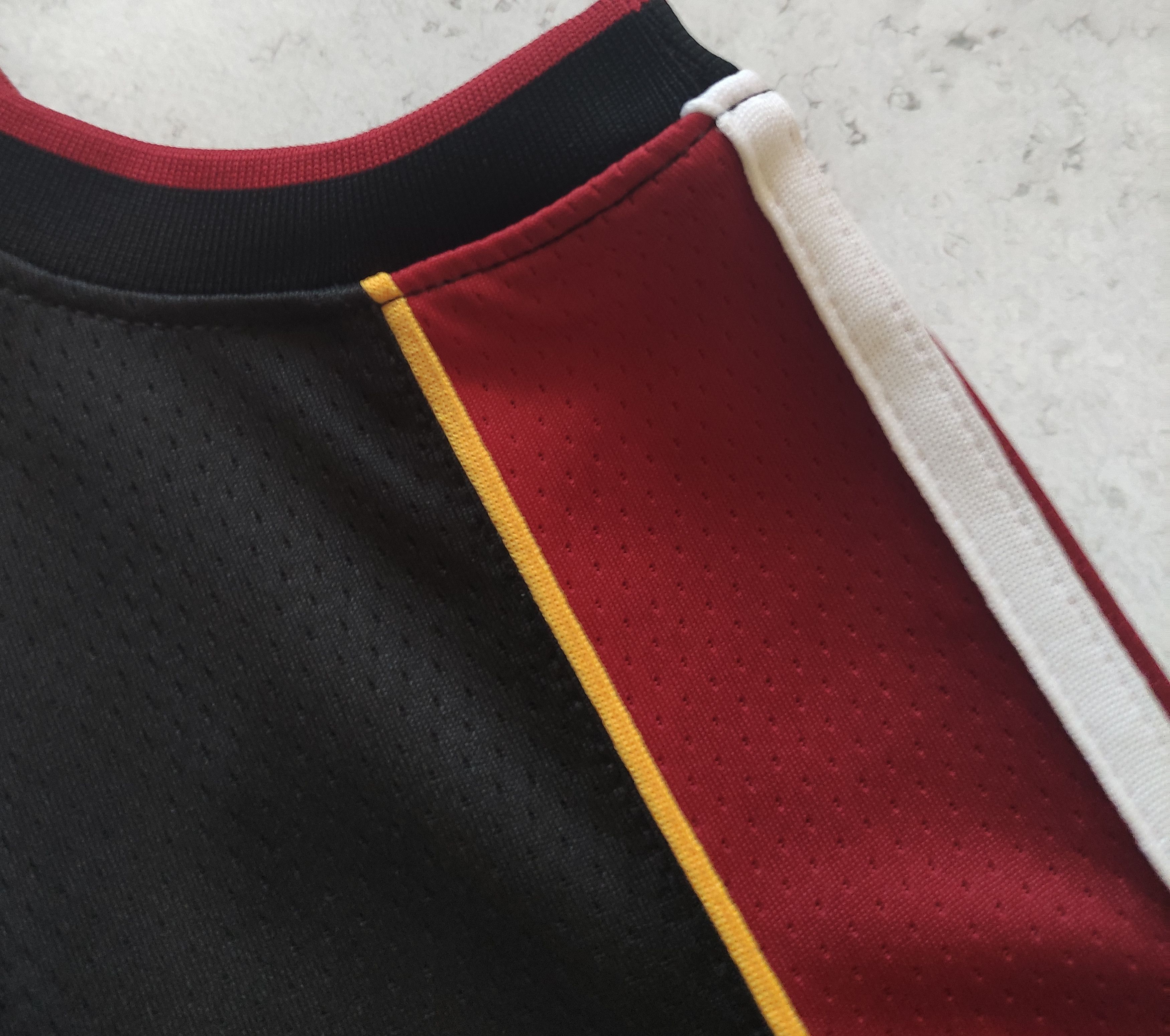 Nike MIAMI HEAT BUTLER SWINGMAN ICON EDITION 2022/23 DN2011-010 Size US M / EU 48-50 / 2 - 15 Thumbnail