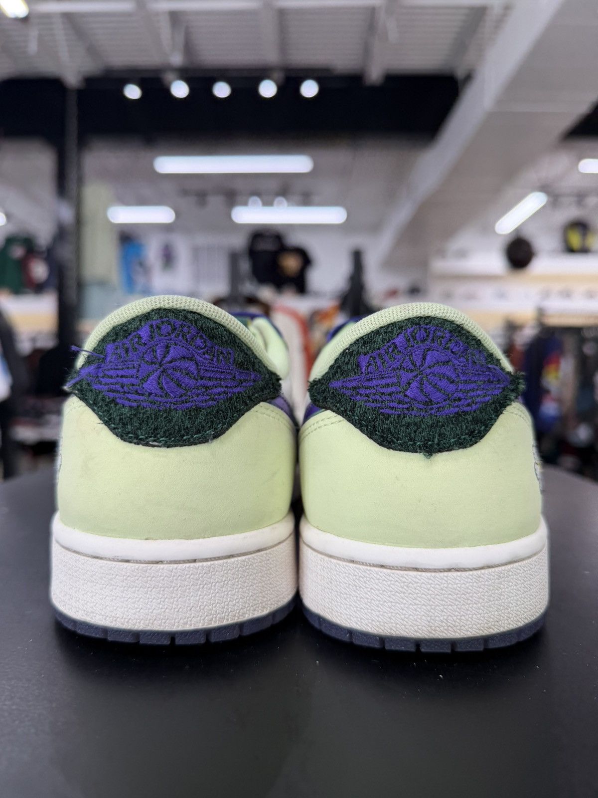 Jordan Brand Air Jordan 1 Low Doernbecher Size 9 (2023) Size US 9 / EU 42 - 5 Thumbnail