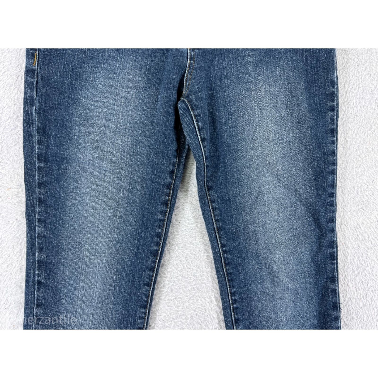Vintage Wet Seal Capri Jeans - Women - Size 9 - Blue Denim - Cotton Blend - Embroidered Raw Hem - 5-Pocket - Zip Closure - Regular Fit Size 30" / US 8 / IT 44 - 6 Thumbnail
