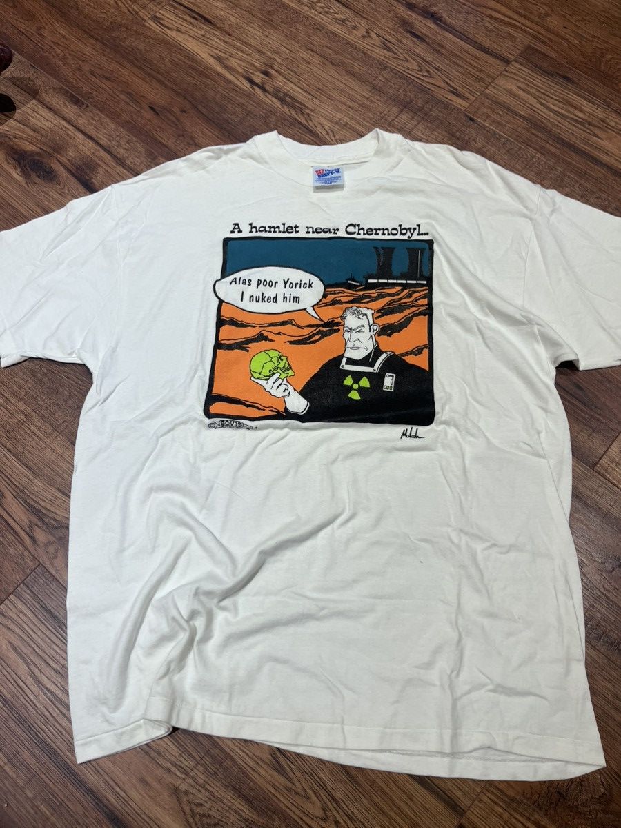 Hanes Vintage Shakespeare Hamlet ‘Parody’ 1994 Shirt Chernobyl Tee Size US XL / EU 56 / 4 - 1 Thumbnail