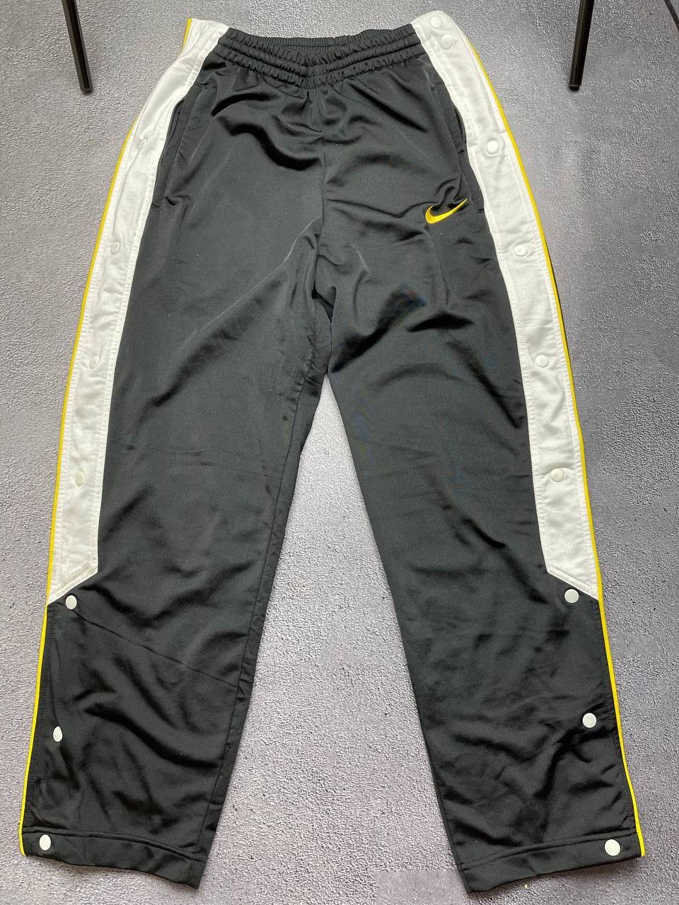 Nike Rare Nike Vintage Drill Track Button Up Nylon pants Size S Size US 30 / EU 46 - 1 Thumbnail