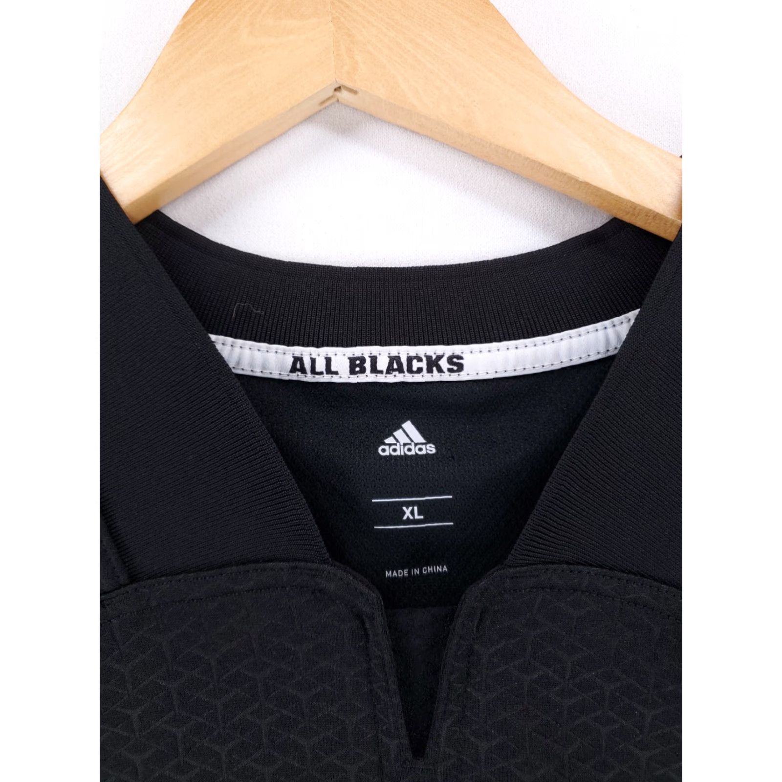 Adidas Adidas All Blacks Rugby Jersey XL Mens NWT Black New Zealand Size US XL / EU 56 / 4 - 3 Thumbnail
