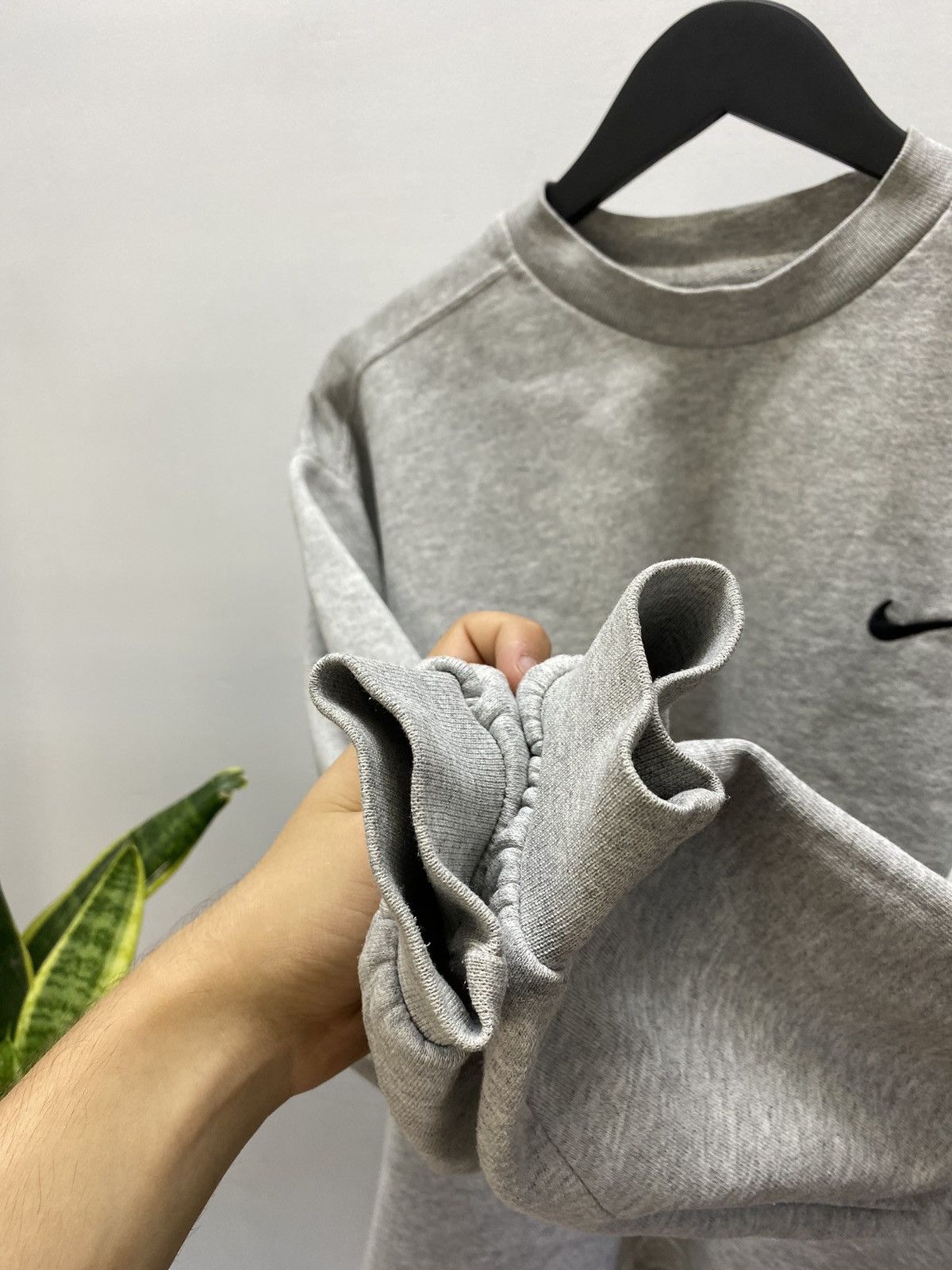 Nike × Vintage Vintage 90s Nike Swoosh Sweatshirt Classic Logo Men’s Grey M Size US M / EU 48-50 / 2 - 12 Thumbnail