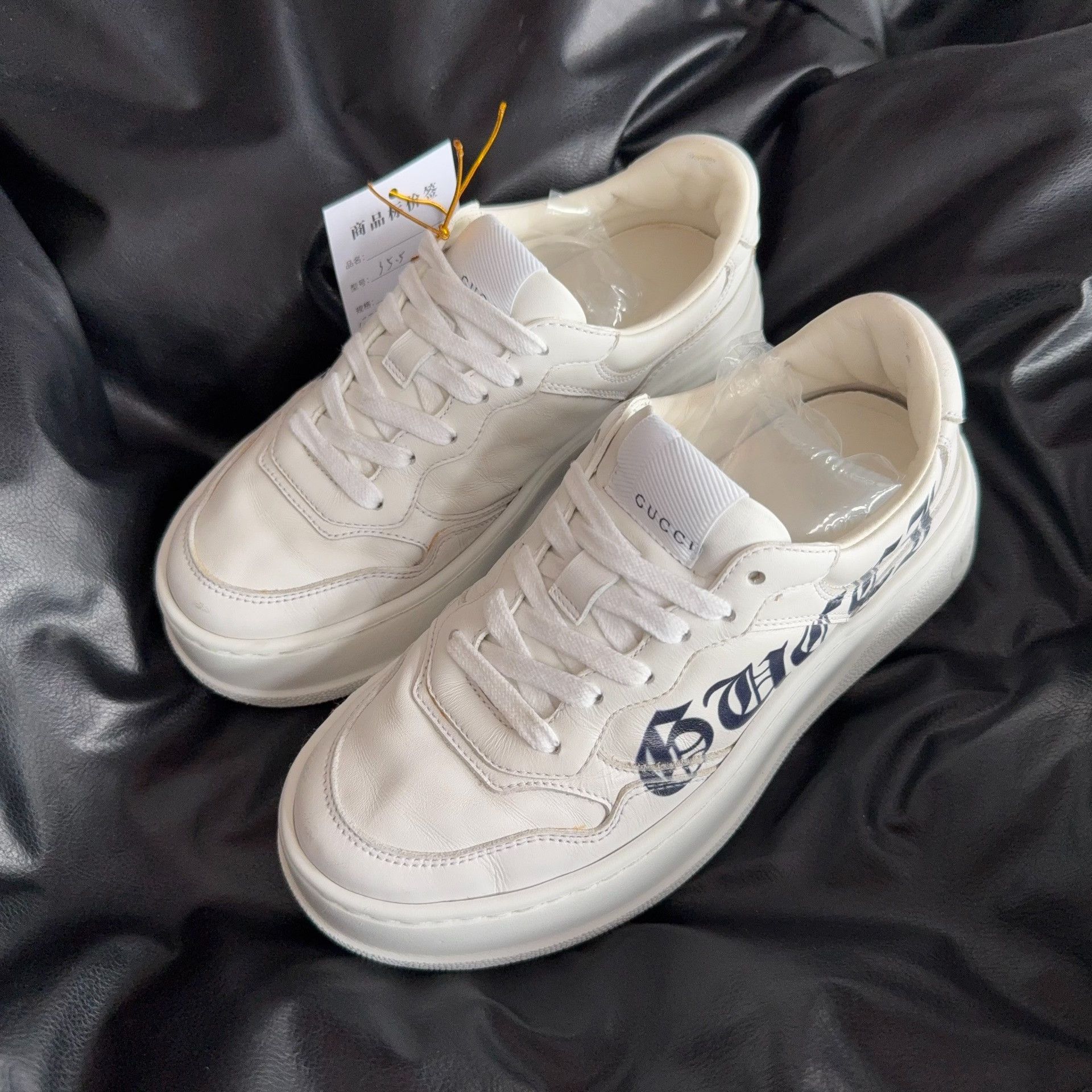 Gucci Gucci Lowtop Sneakers 35.5 Women Size US 5 / IT 35 - 1 Thumbnail