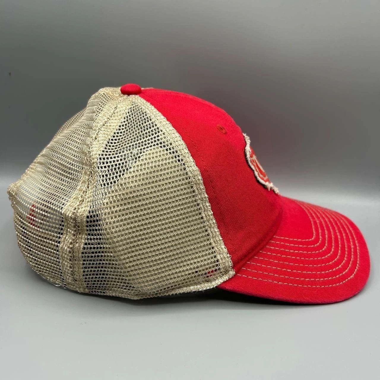 Other Wisconsin Badgers Trucker Hat Embroidered Fanatics SnapBack Size ONE SIZE - 7 Thumbnail