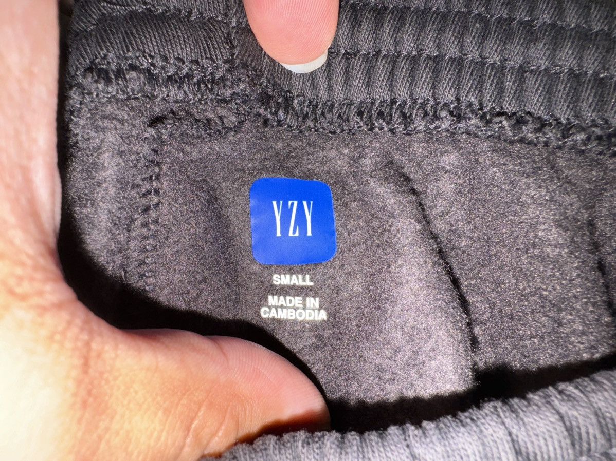 Balenciaga × Gap × Kanye West Yeezy Gap Sweatpants Black Size Small Size US 30 / EU 46 - 7 Thumbnail