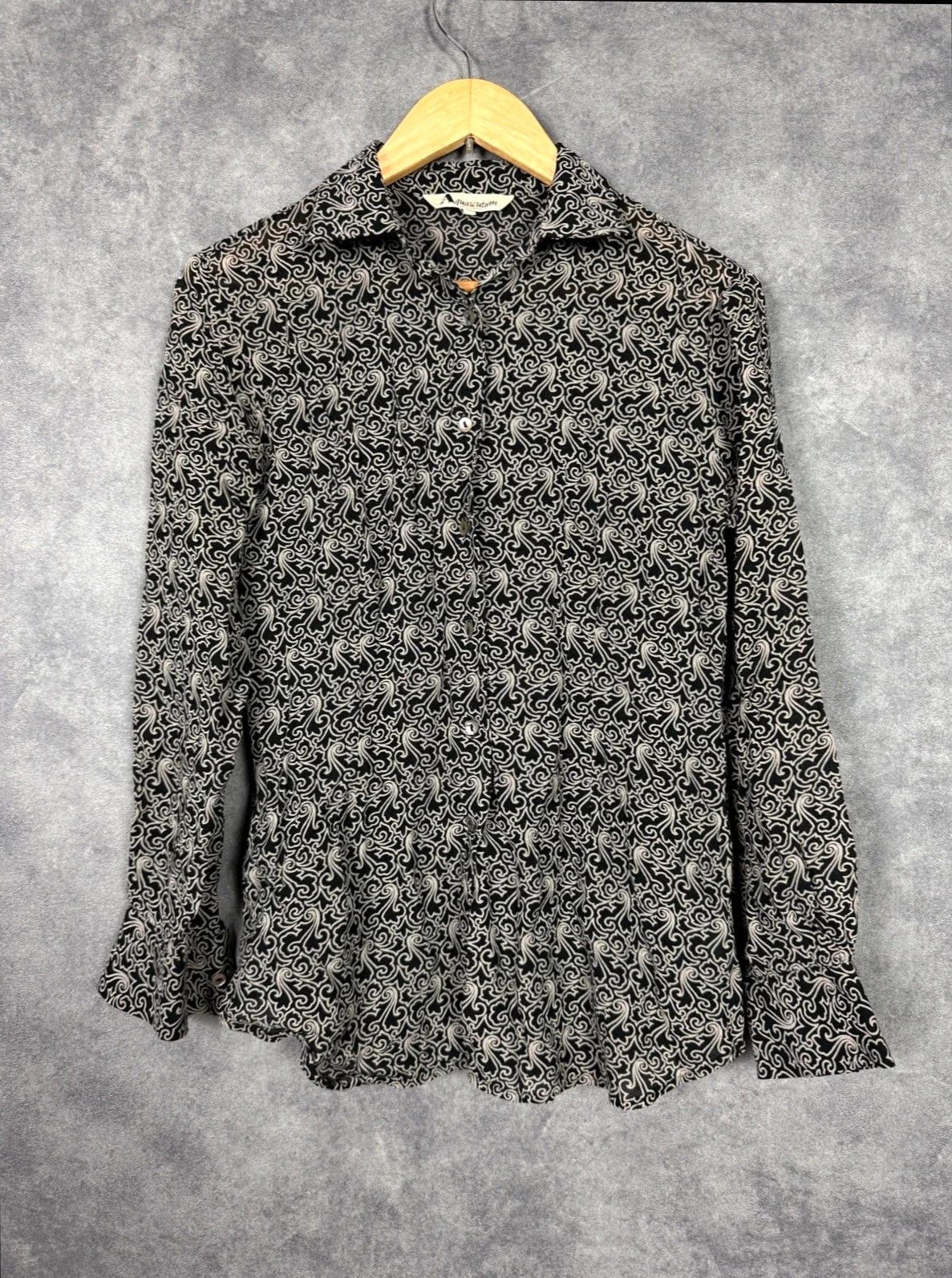 Aquascutum Aquascutum London Women Shirt Pattern Pearl Buttons Size M / US 6-8 / IT 42-44 - 1 Thumbnail