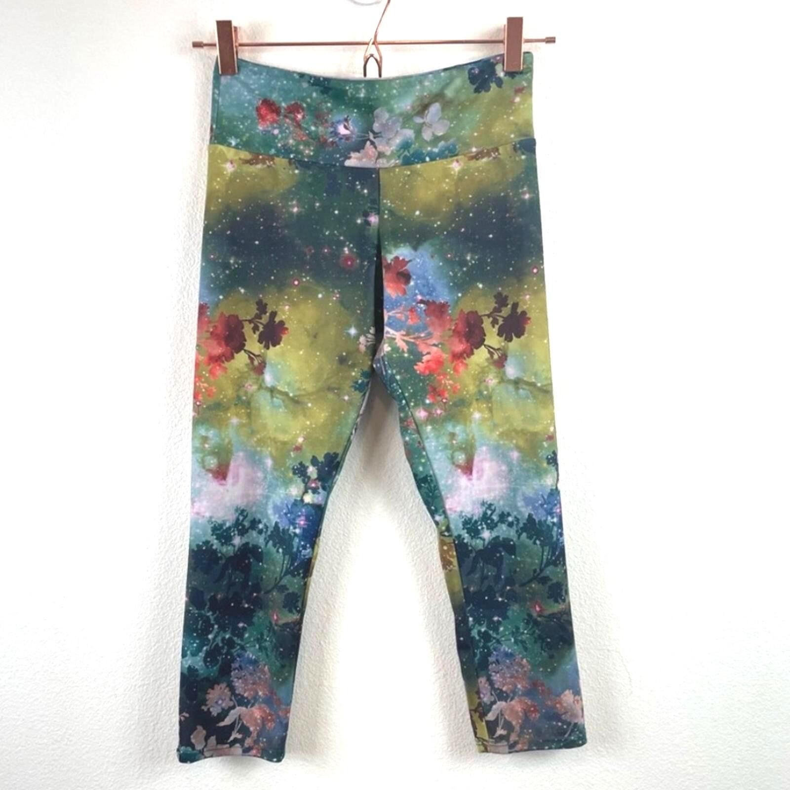 Other Onzie Galaxy Capri Leggings Mid Rise Workout Yoga Pants (60) Size 28" / US 6 / IT 42 - 2 Thumbnail
