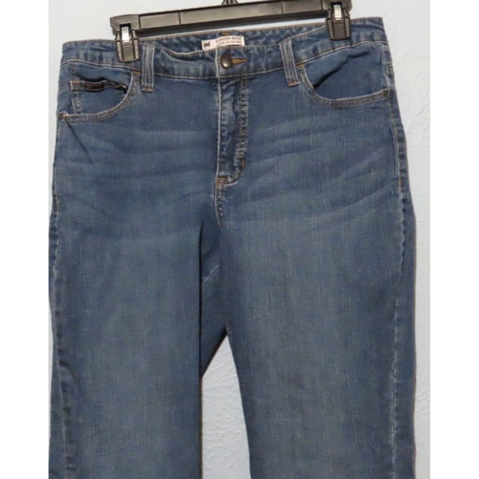 Lee Lee Women’s Size 14 Jeans Short Slender Secret Medium Wash Blue 32x27 Stretch Regular Rise Straight 5-Pocket Denim Cotton Spandex Menus? Size 36" / US 14 / IT 50 - 3 Thumbnail