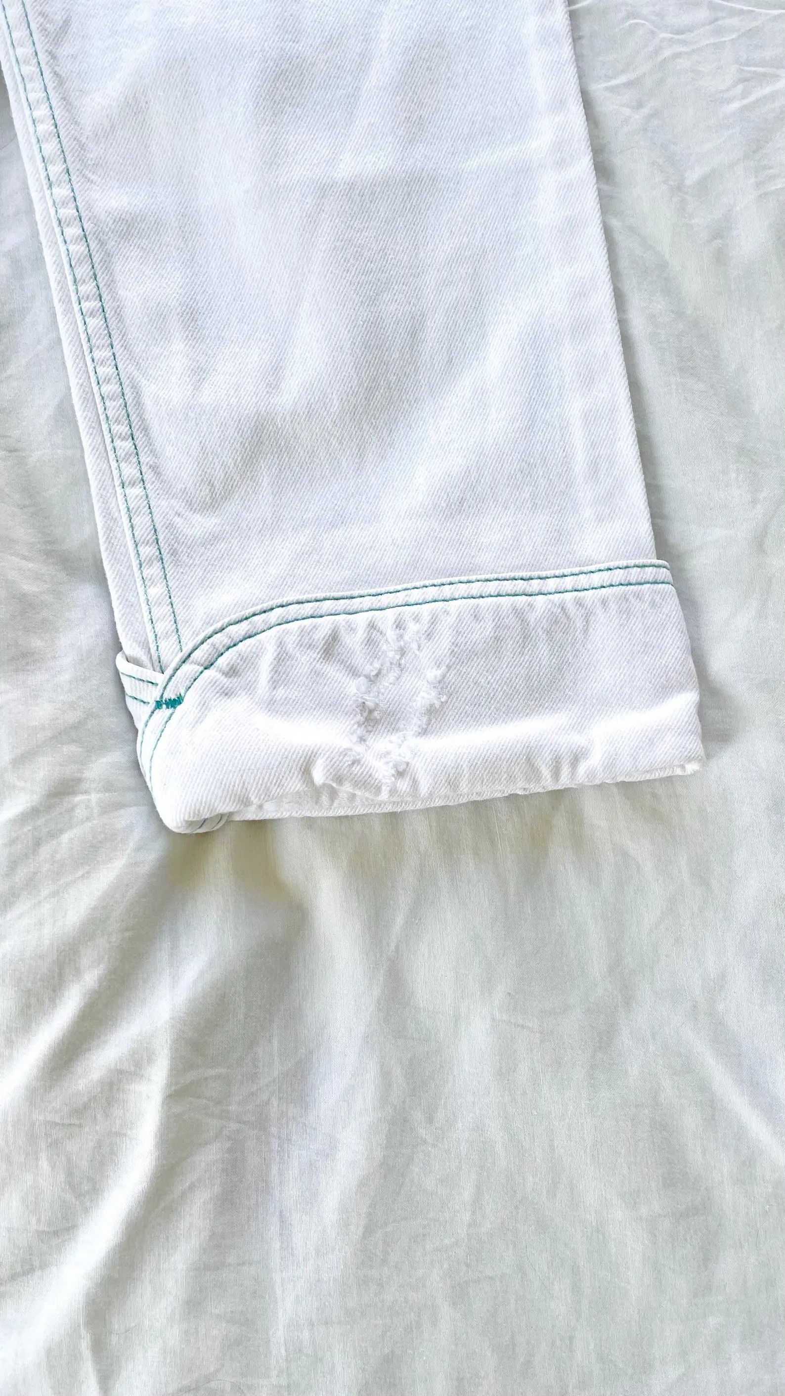 Custo Barcelona Y2K Custo Barcelona White Capri | Pedal Pushers | XS–S W29 Size 29" - 4 Thumbnail