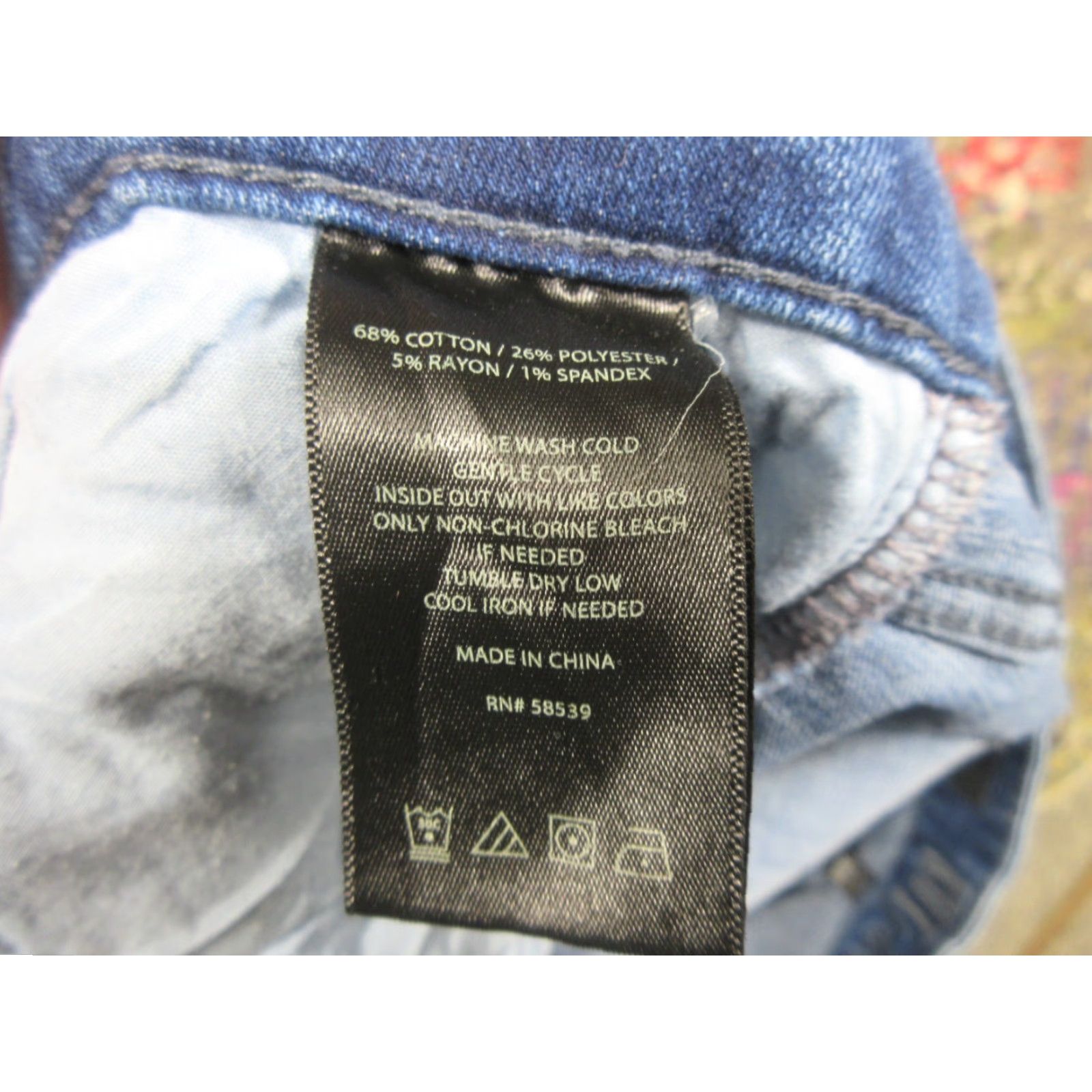 Vintage KUT from the Kloth Katy Boyfriend Jeans 16W Medium Wash Blue 30 Inseam Regular 5-Pocket Denim Women Size 38" / US 16 / IT 52 - 6 Thumbnail