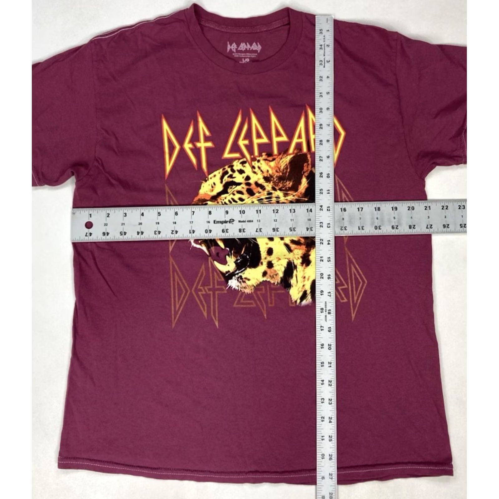 Vintage VINTAGE Def Leppard T-Shirt Men Large Short Sleeve Crew Neck Graphic Print Logo Cotton Red Band Music Merch Shirts Mens Size US L / EU 52-54 / 3 - 5 Thumbnail