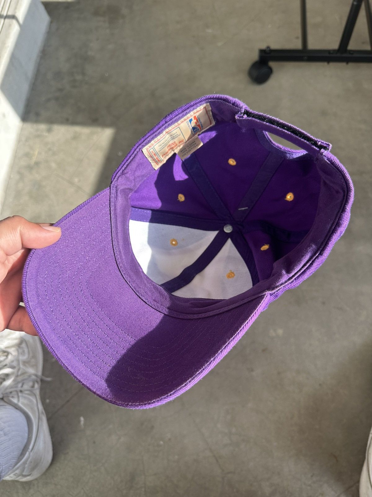NBA Brand New Vintage 80s/90s Los Angeles Lakers Hat with Tags Size ONE SIZE - 4 Thumbnail