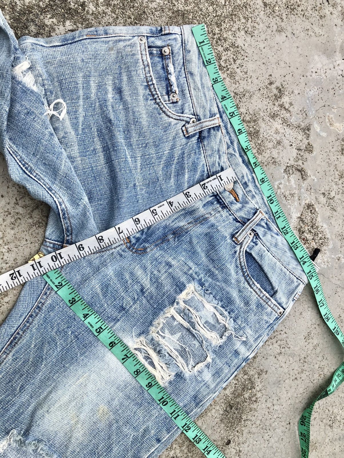 Hypebeast × If Six Was Nine RIPPED DISTRESSED JEANS Size 30" / US 8 / IT 44 - 6 Thumbnail