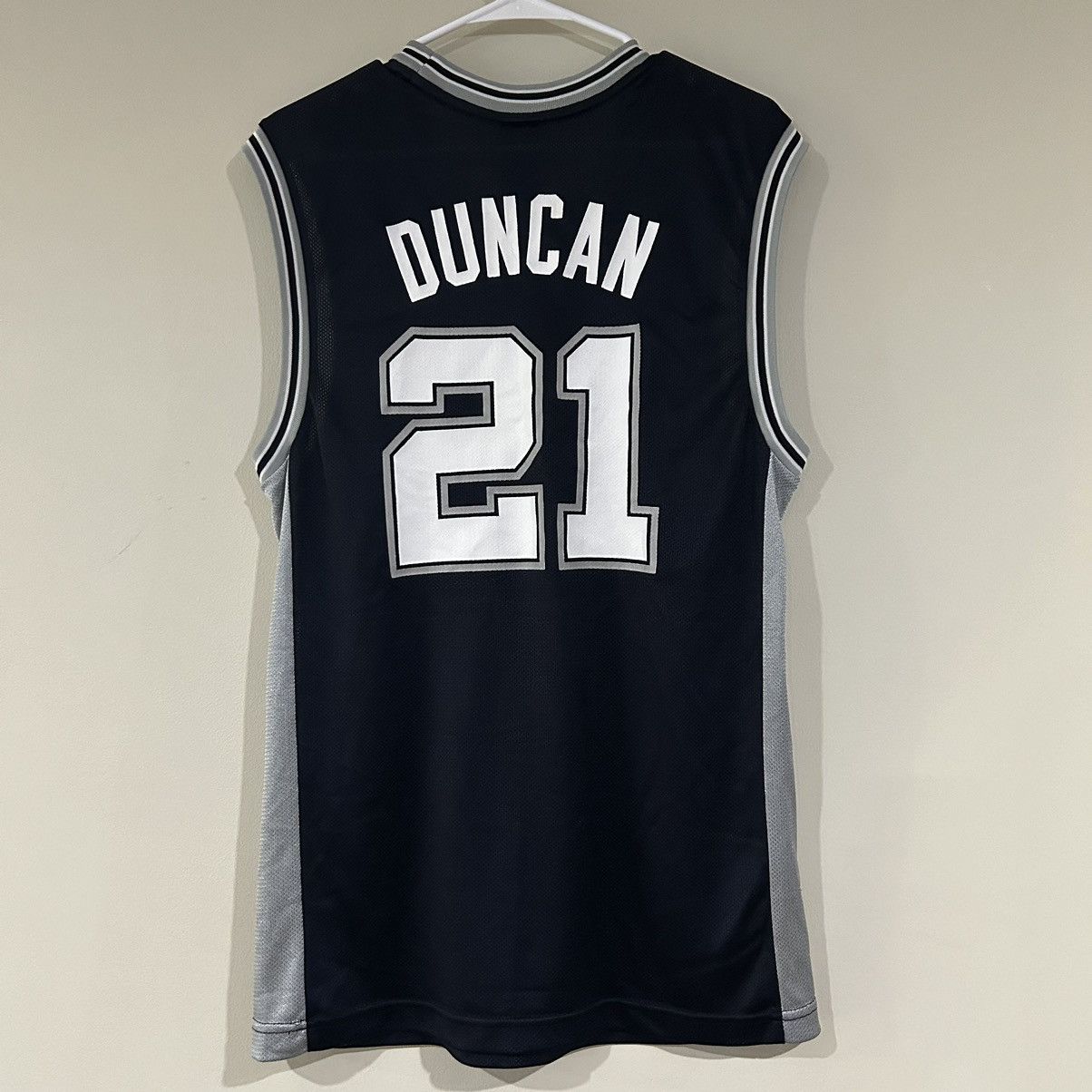 Reebok Vintage San Antonio Spurs Tim Duncan Jersey Size US S / EU 44-46 / 1 - 2 Thumbnail