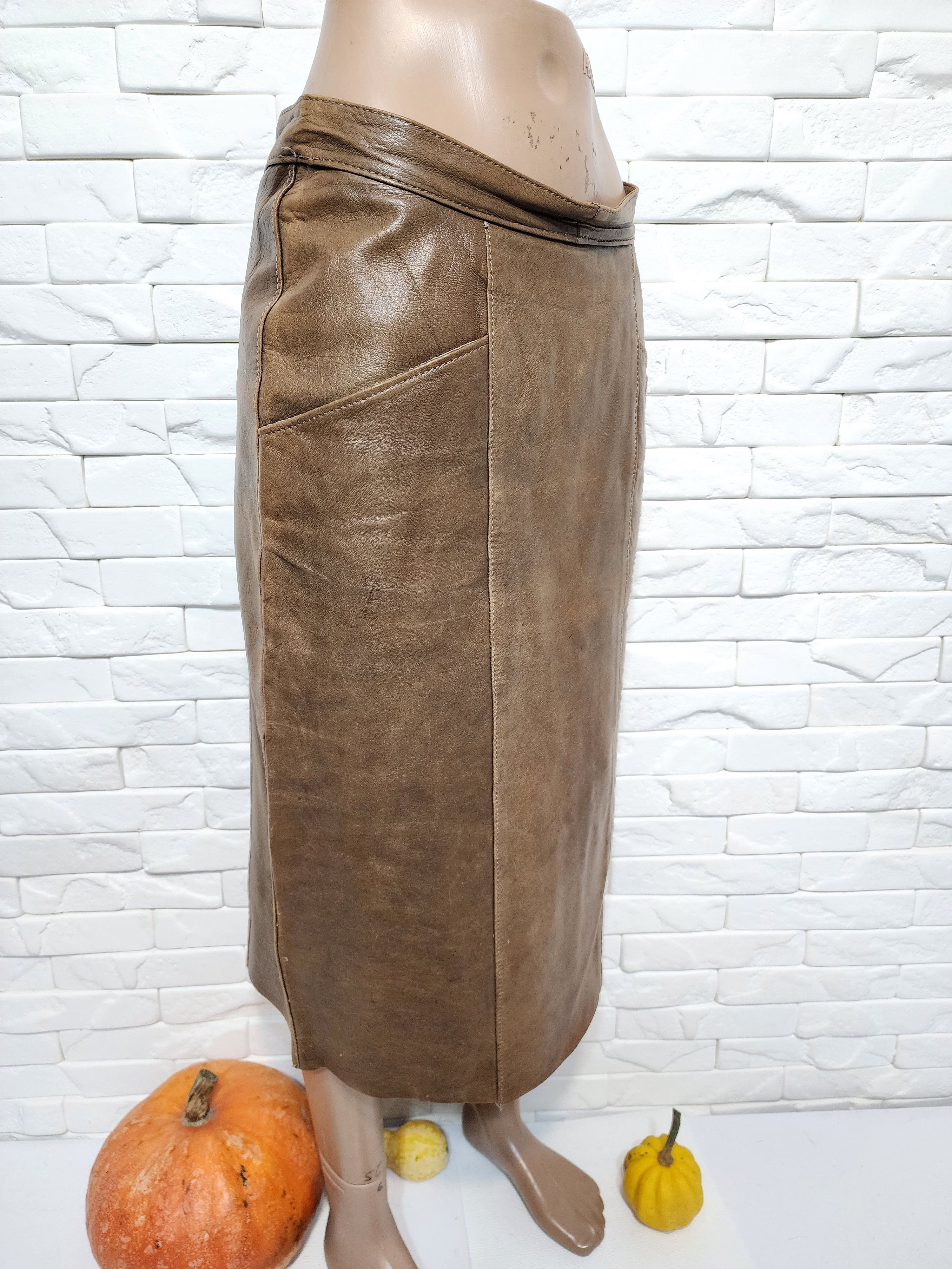 Genuine Leather Stylish brown leather skirt. Brown genuine leather skirt. Size 29" - 3 Thumbnail