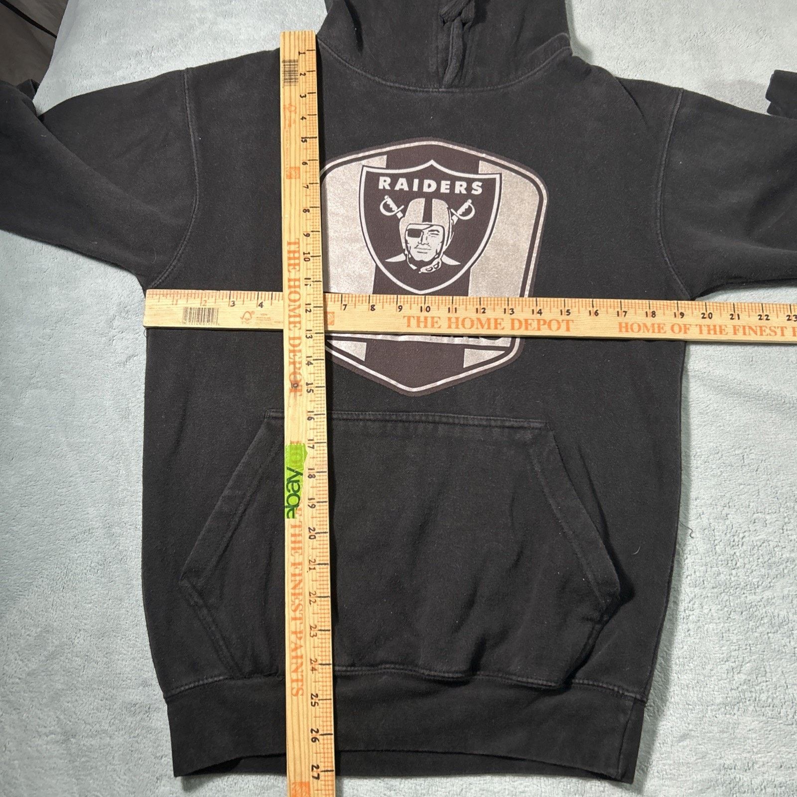 Gildan Raiders NFL Hoodie Mens Small Pullover Salute Shield Vintage Size US S / EU 44-46 / 1 - 6 Thumbnail