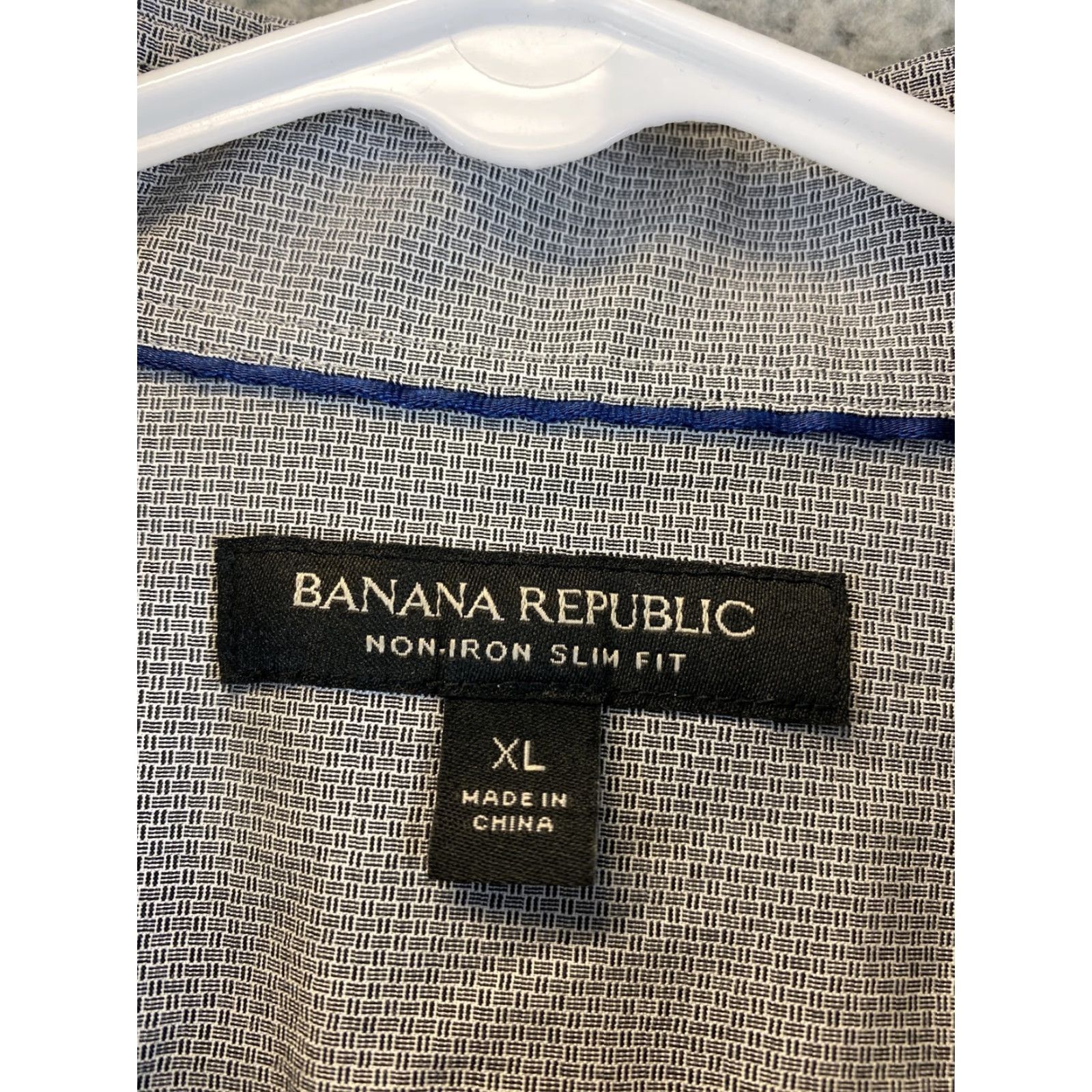 Banana Republic Banana Republic Shirt XL Men's Gray Button-Front /85-31, Cotton Blend, Knit, Button-Down Collar, Long Sleeve, Non-Iron, Regular Fit Size US XL / EU 56 / 4 - 5 Thumbnail