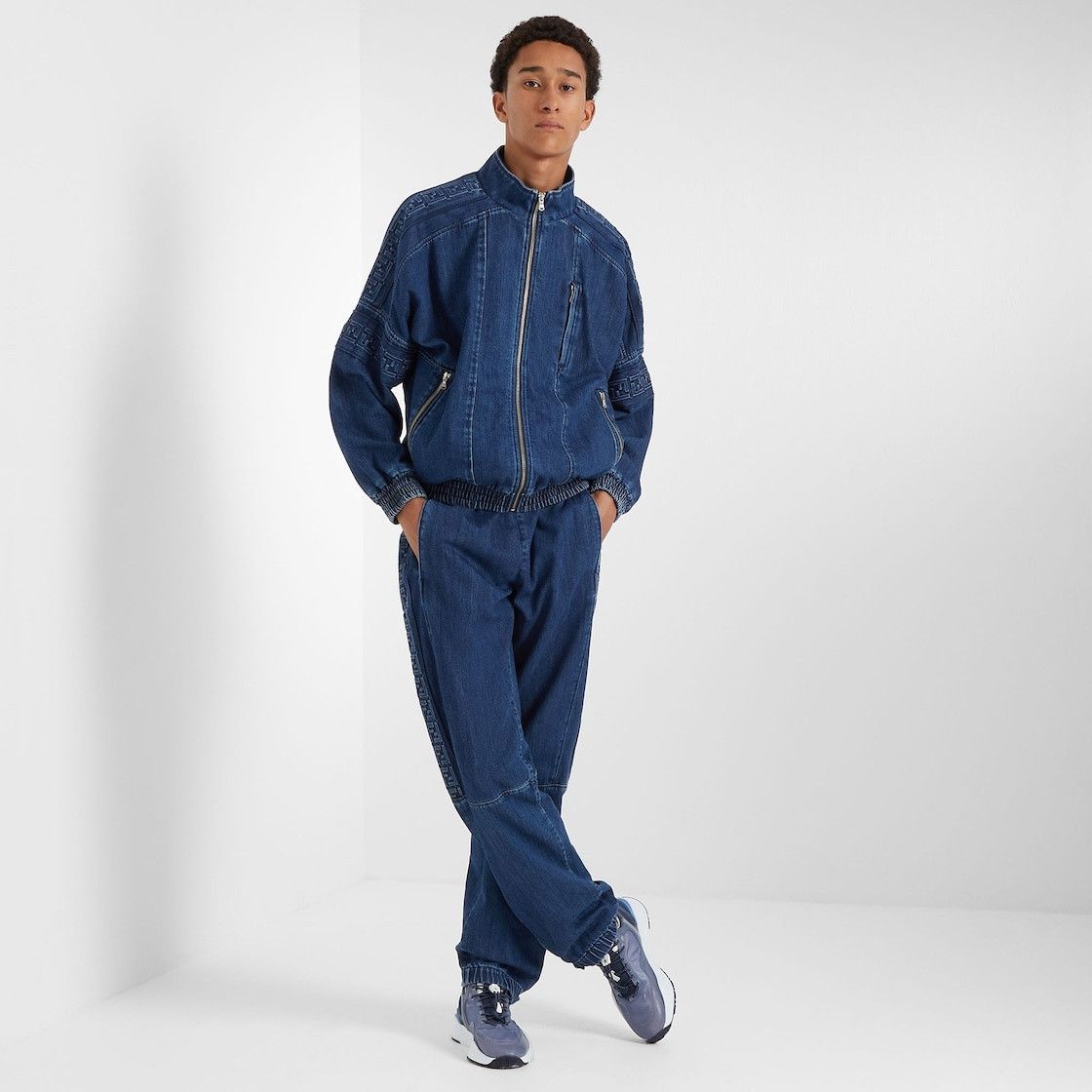 Fendi o1loc1c0824 Bomber Jacket in Blue Size US XS / EU 42 / 0 - 4 Thumbnail
