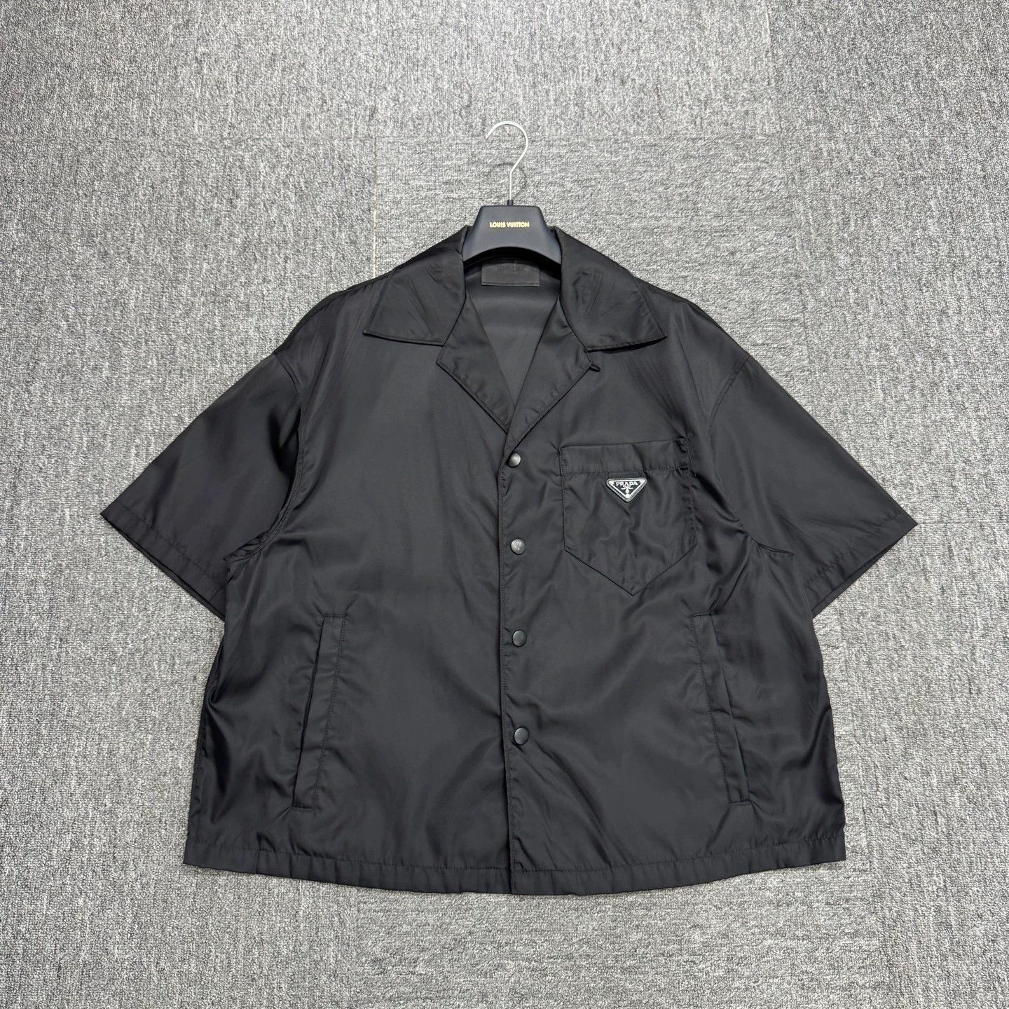 Prada Black Short-Sleeve Button-Front Shirt Size US M / EU 48-50 / 2 - 1 Thumbnail
