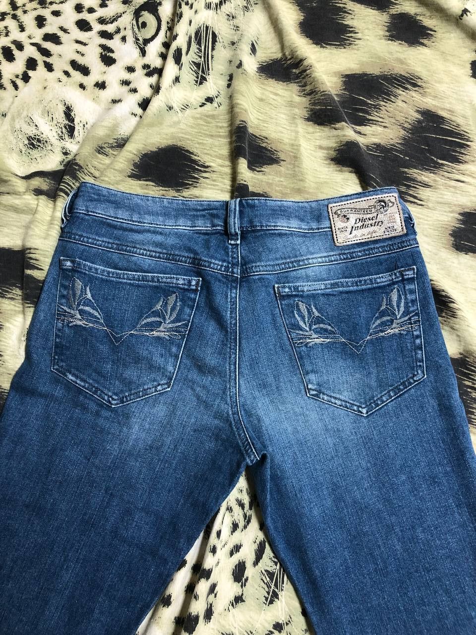 Diesel DIESEL RONHARY Men’s Vintage Wash Jeans Regular Fit W31 L32 Size US 31 - 17 Thumbnail